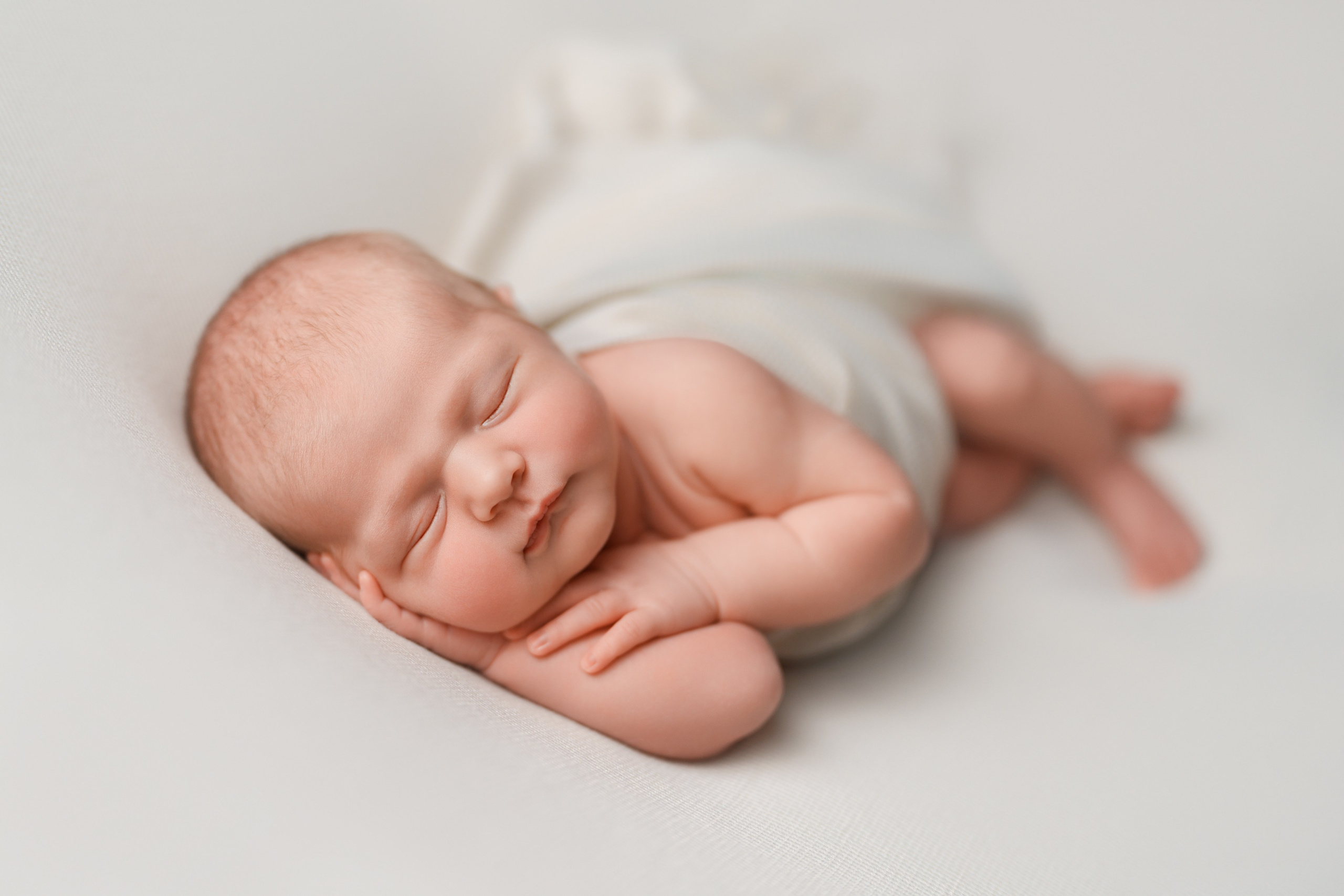 Newborn Photographer black&blonde