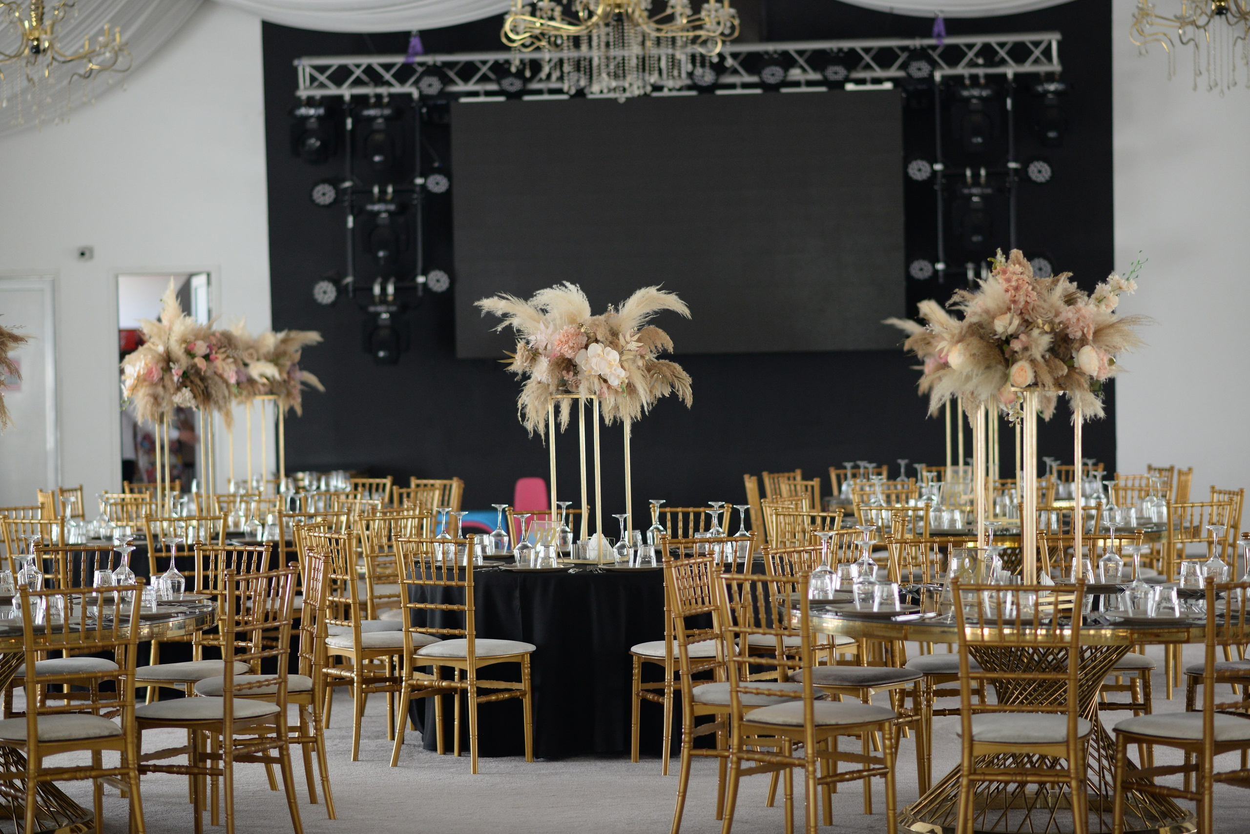 BYZO MEDIA. PETRU BYZO - family and children photographer in ROMANIA