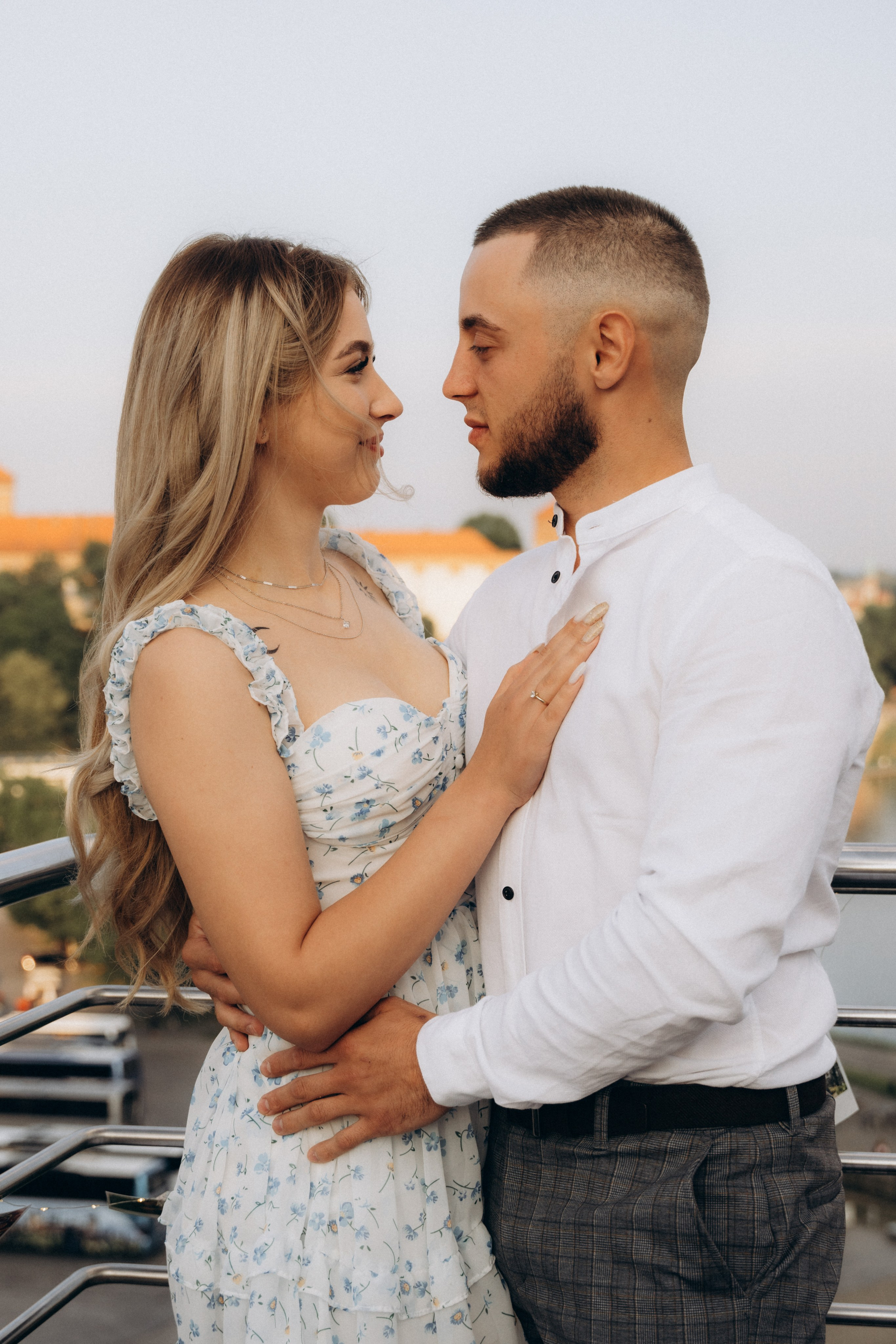 Golden Hour. Fotograf Katowice – sesje indywidualne, rodzinne, ślubne