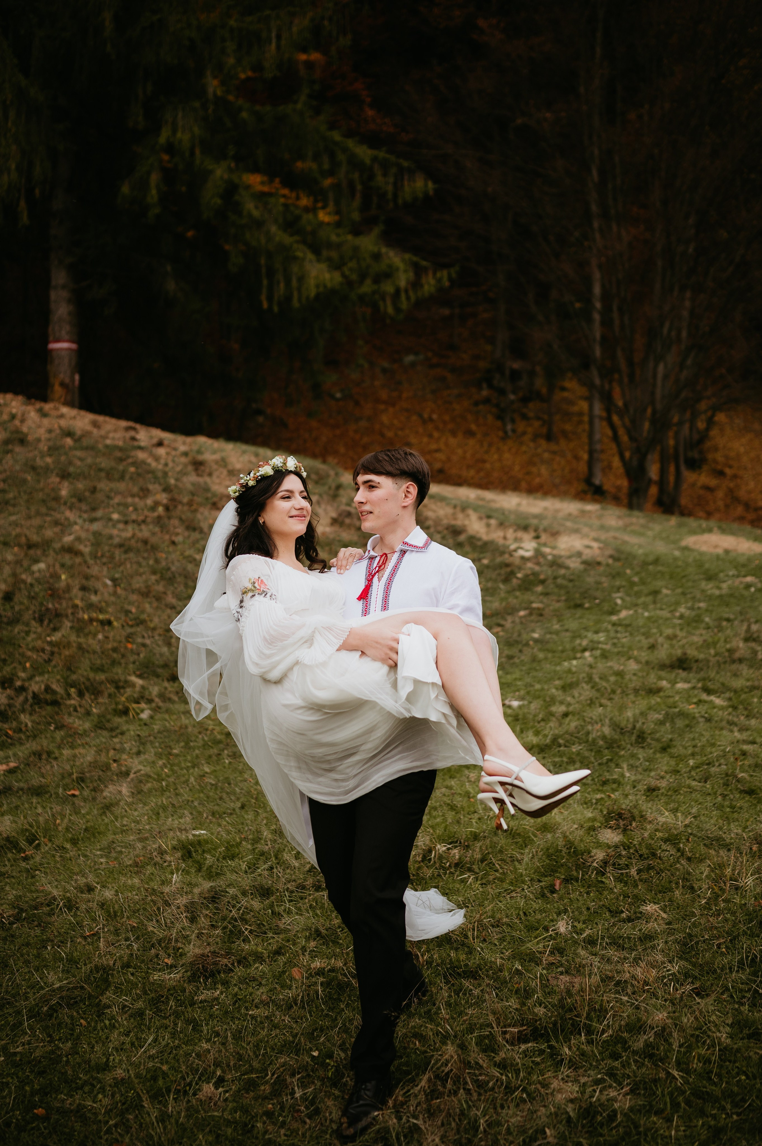 Iulian si Felicia. Valentin Melen - fotograf de nunta 🤍