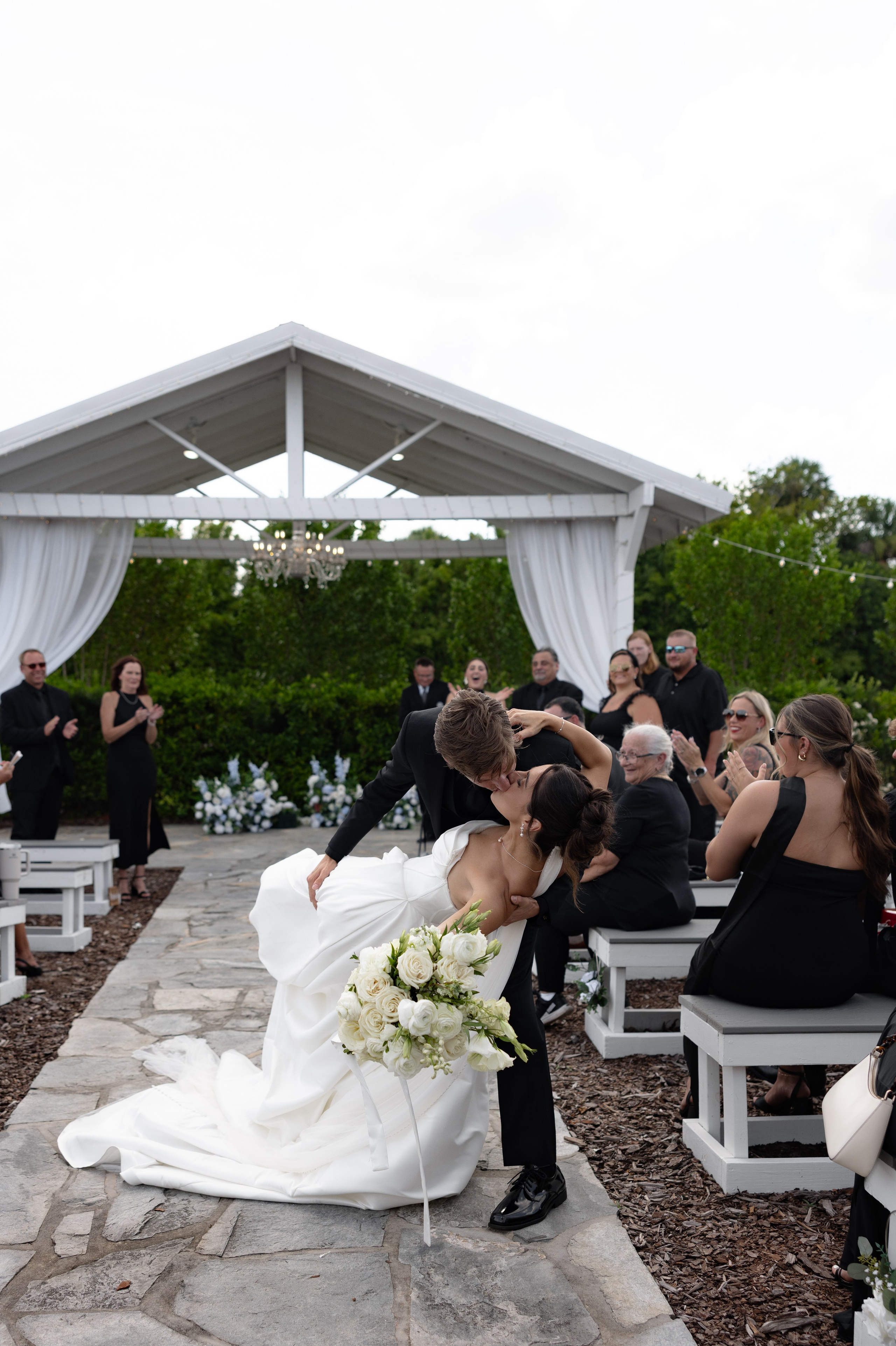 Alexsa and Robert. Ever After Farm Peach. Photographer Anastasia Nagibina