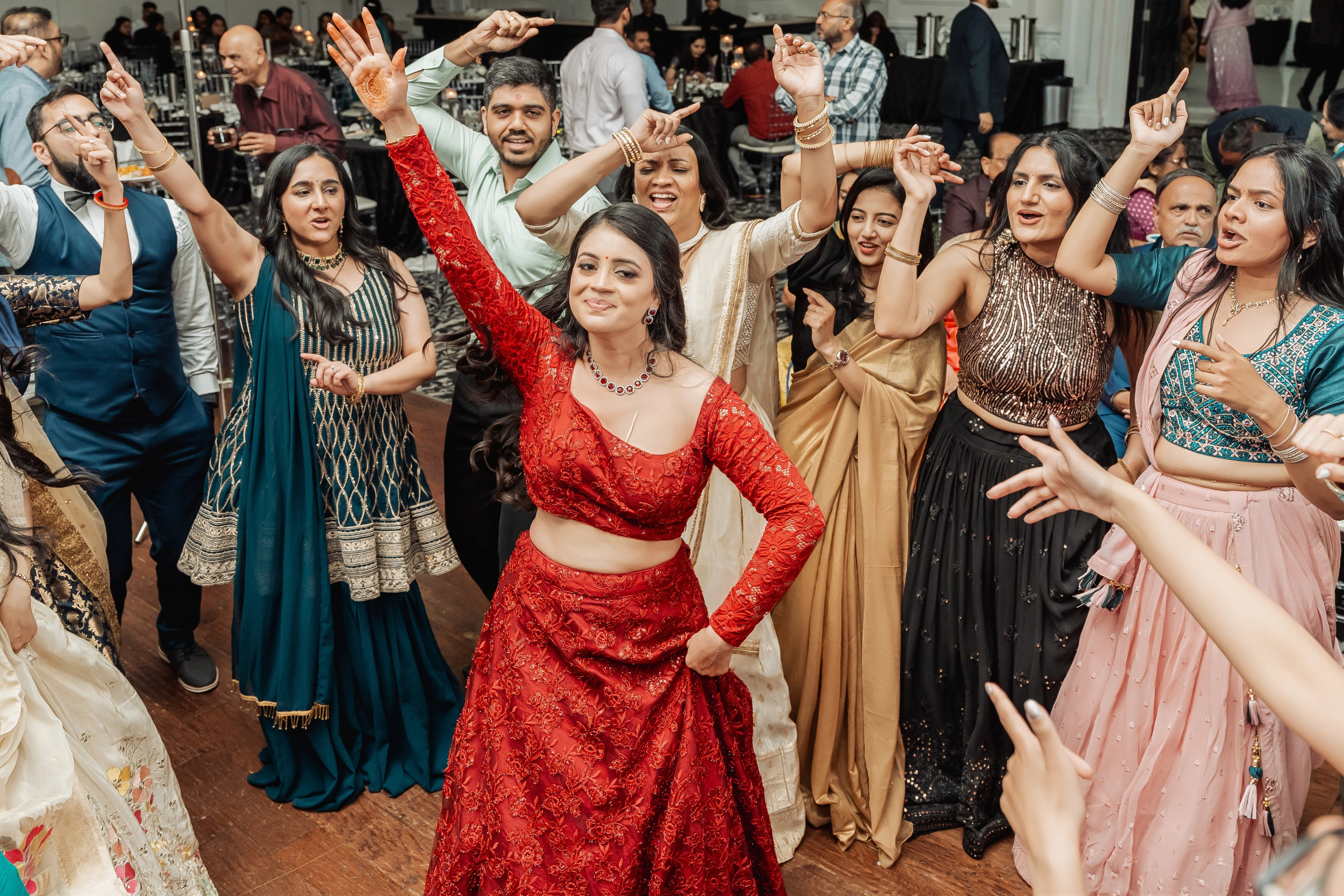 Darshil & Shailja. Wedding Photographer & Cinematographer studios