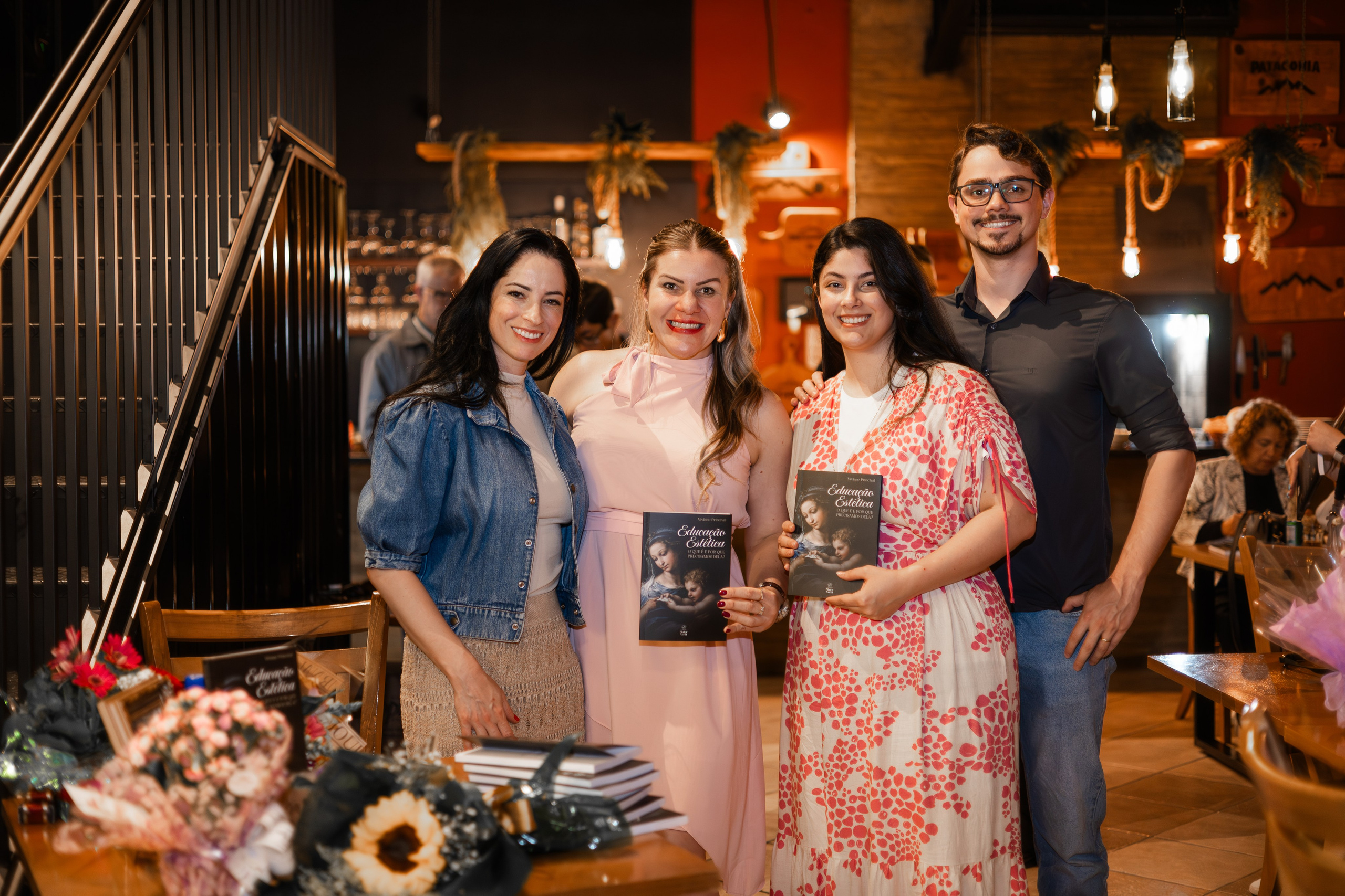 Lançamento de Livro Vivi Princival