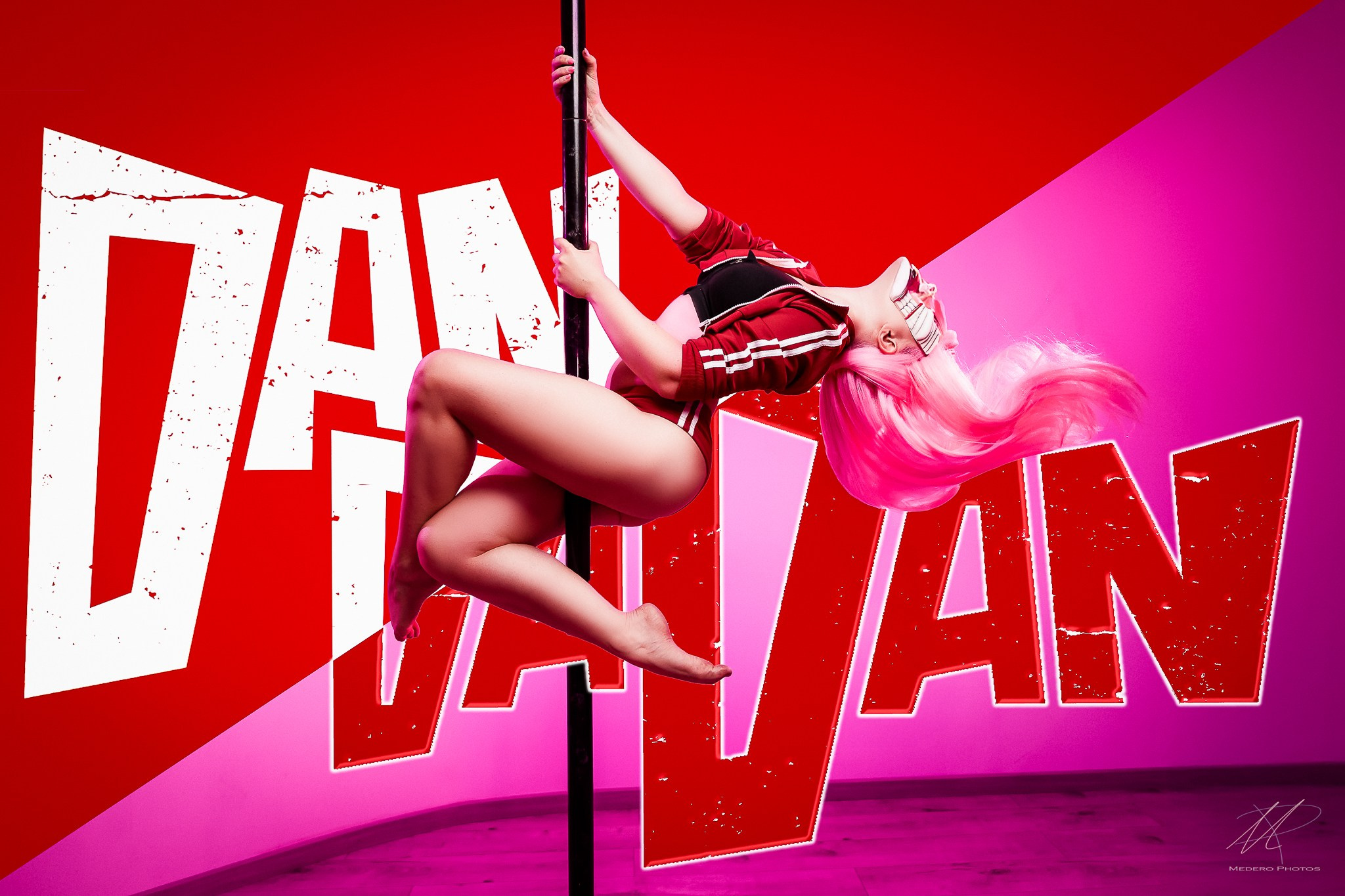 DanDaDan. Medero Photos