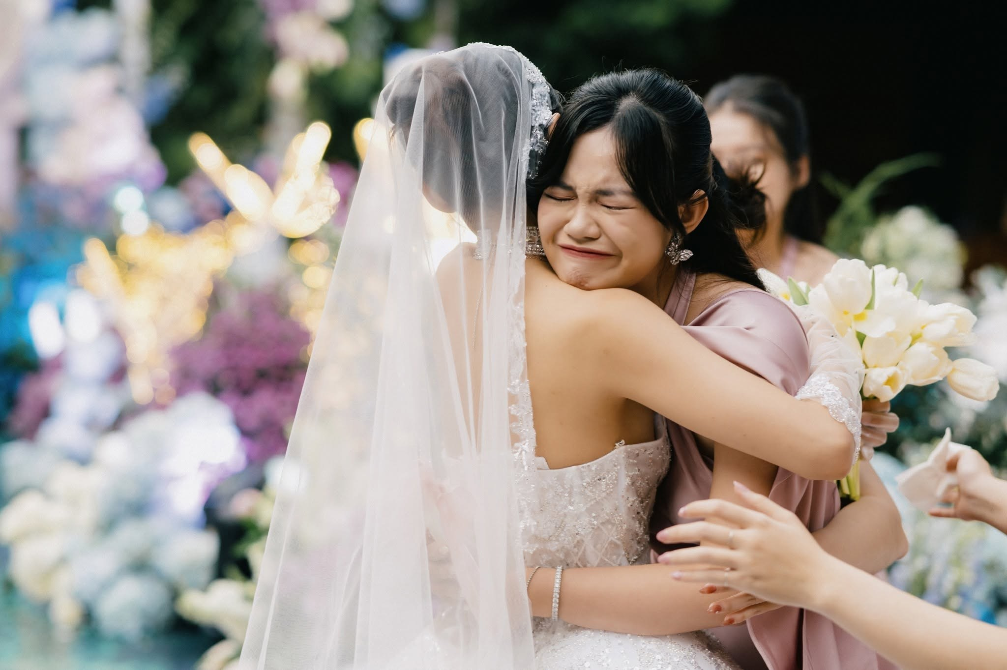 𝐊𝐞𝐥𝐥𝐢𝐞 & 𝐍𝐢𝐤𝐥𝐚𝐬 / Destination Wedding. Saigon Wedding Present | Art Beyond Moments