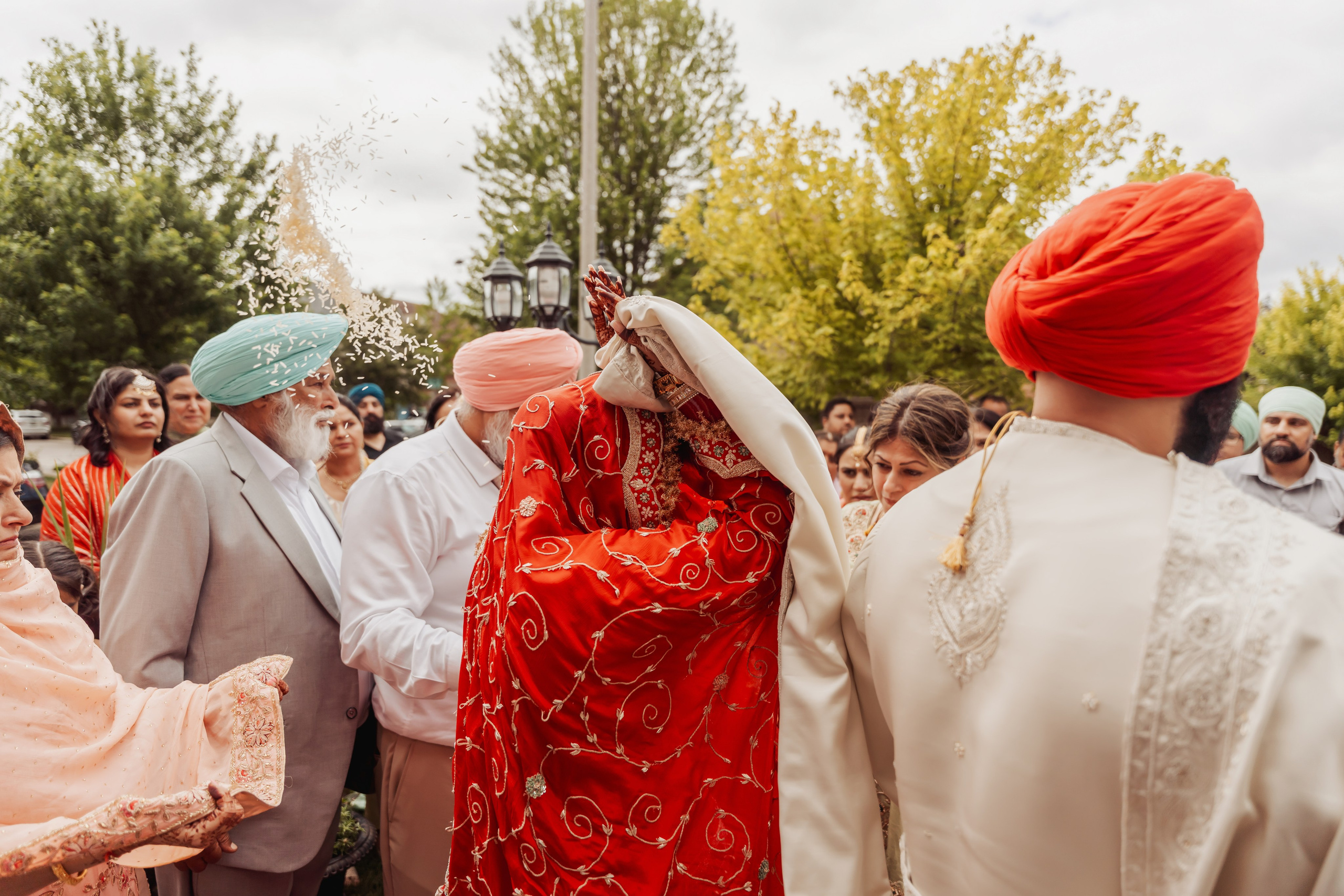 Gagan & Jasmeen. Wedding Photographer & Cinematographer studios
