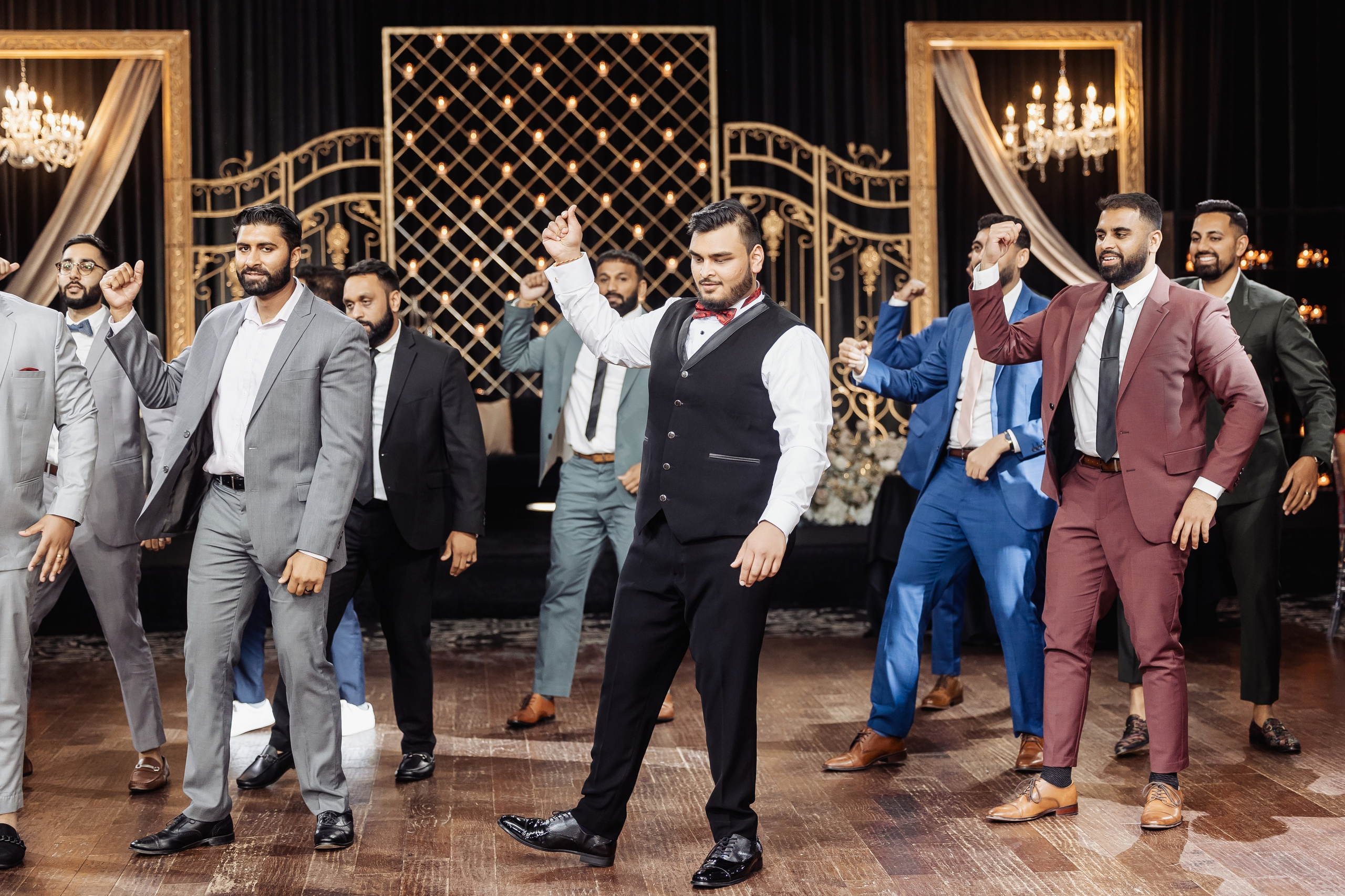 Darshil & Shailja. Wedding Photographer & Cinematographer studios