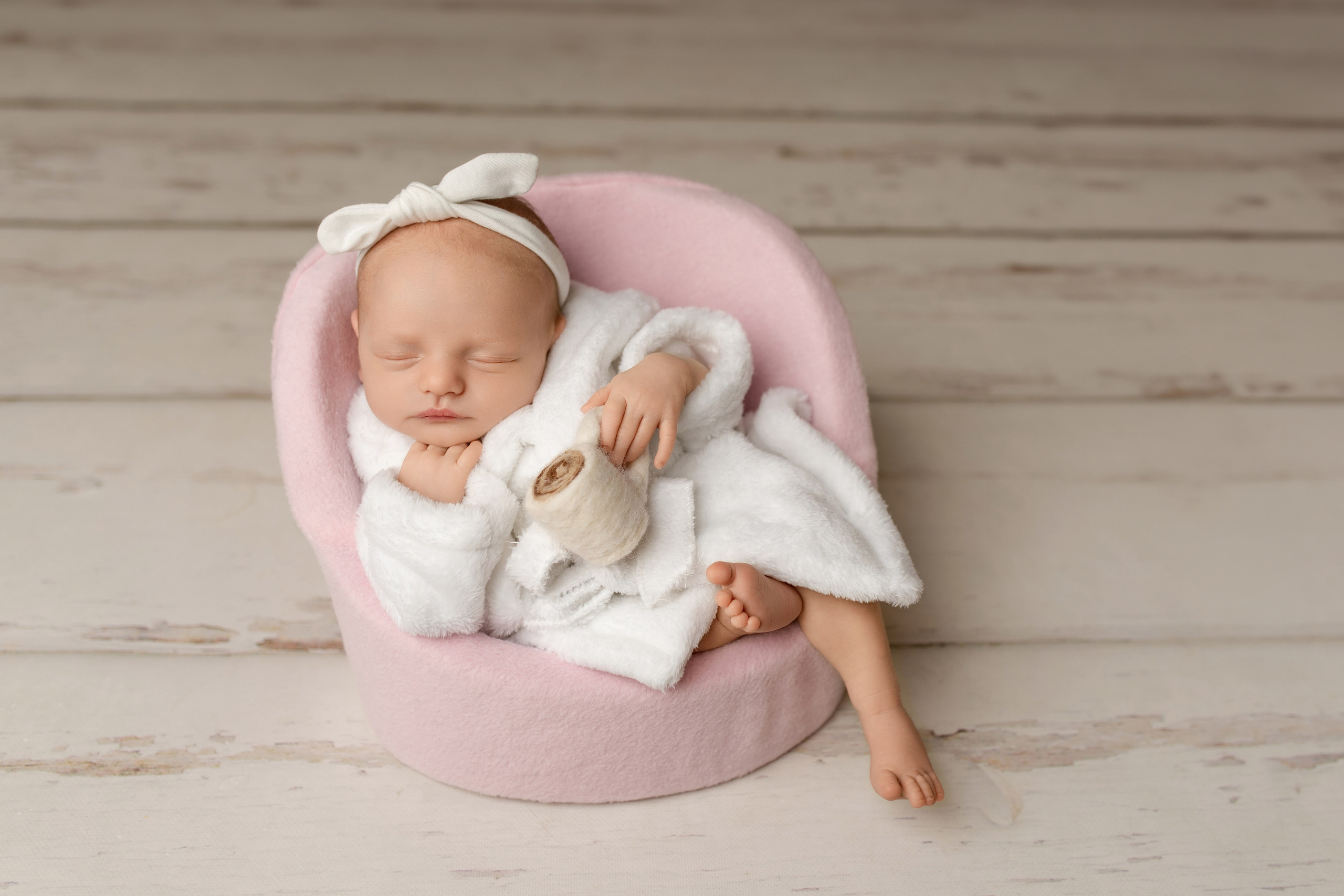 Esu Aleksandra naujagimių ir kudikių fotografė iš Vilniaus