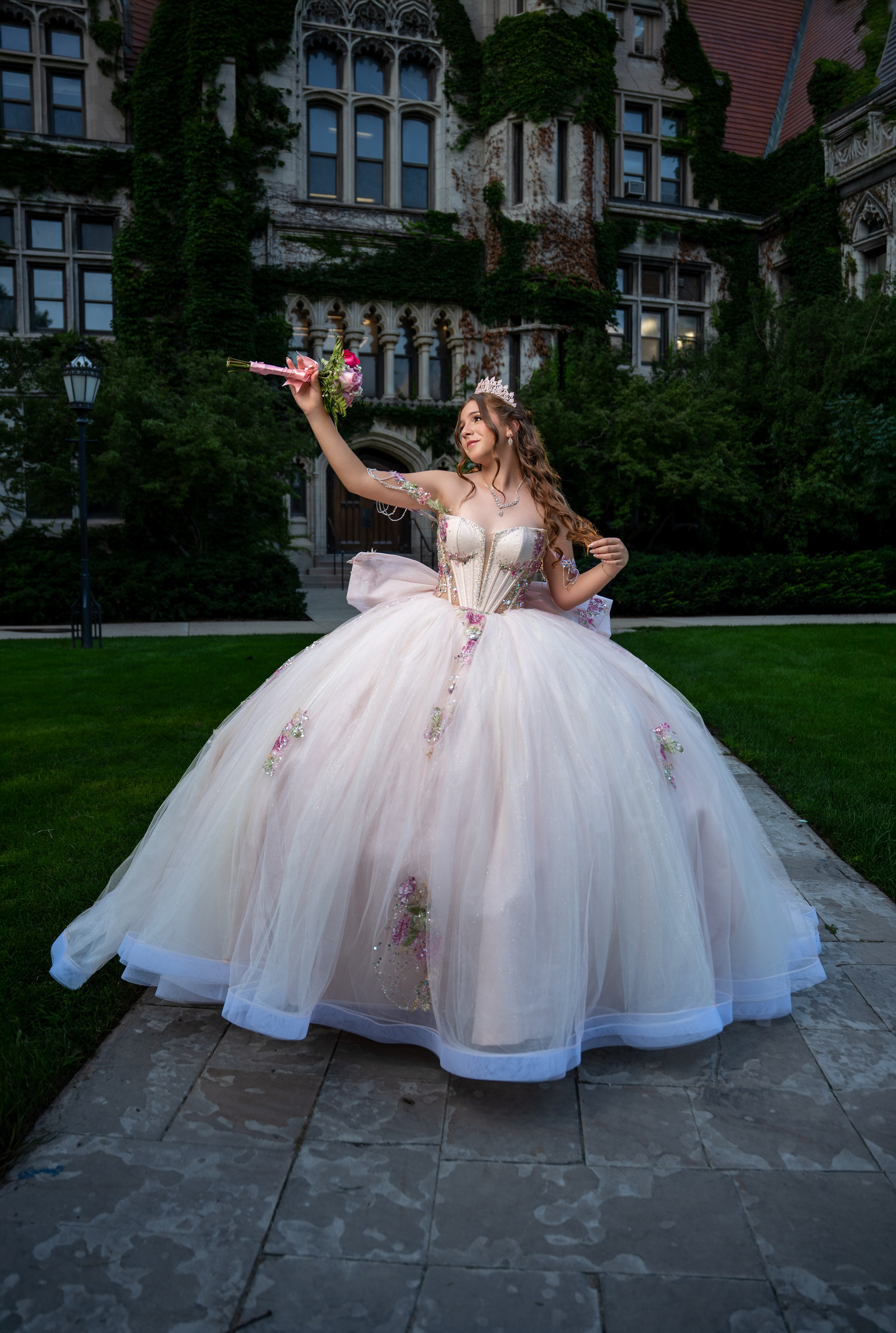 ARIANA XV AÑOS. Quinceañera y Bodas