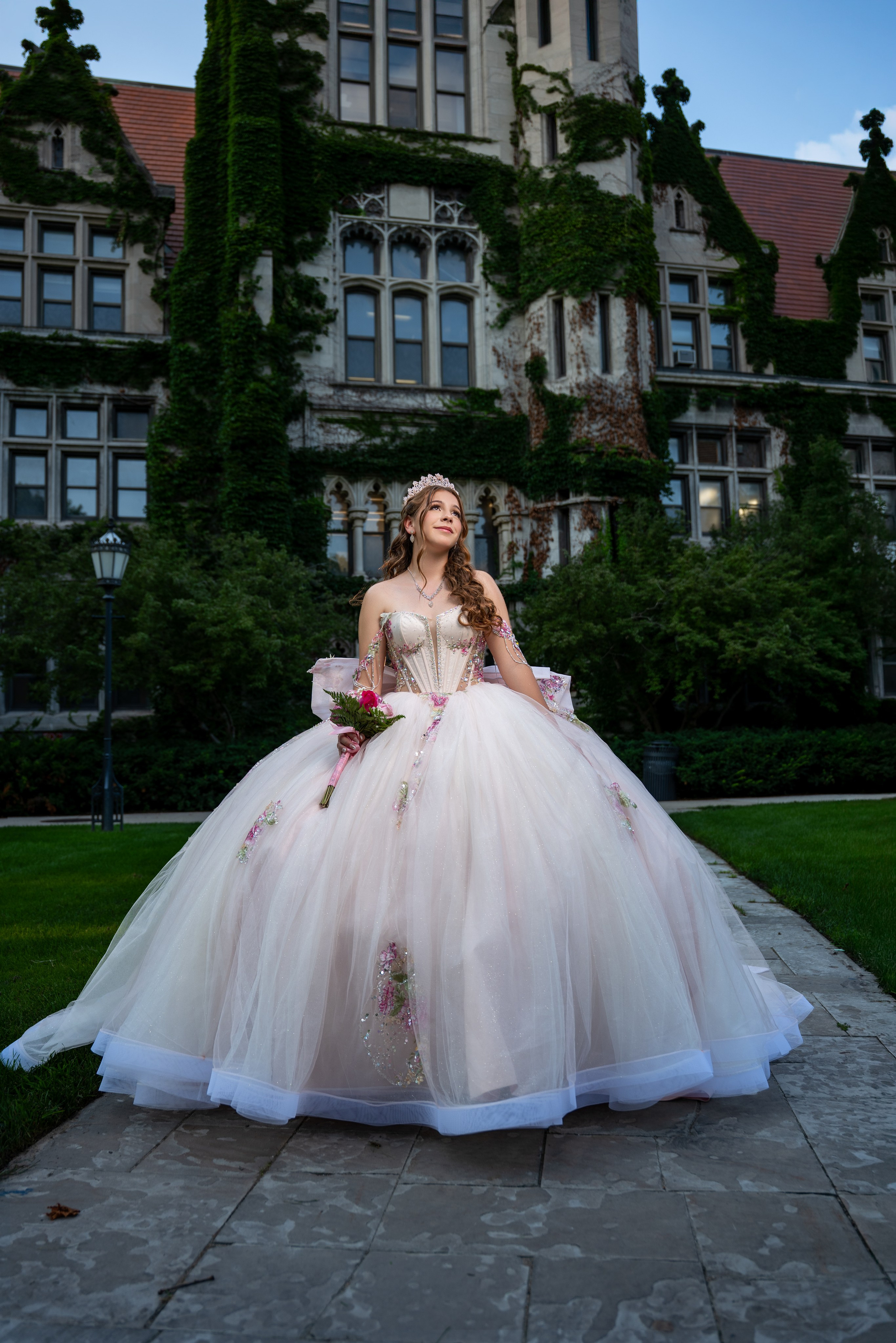 ARIANA XV AÑOS. Quinceañera y Bodas