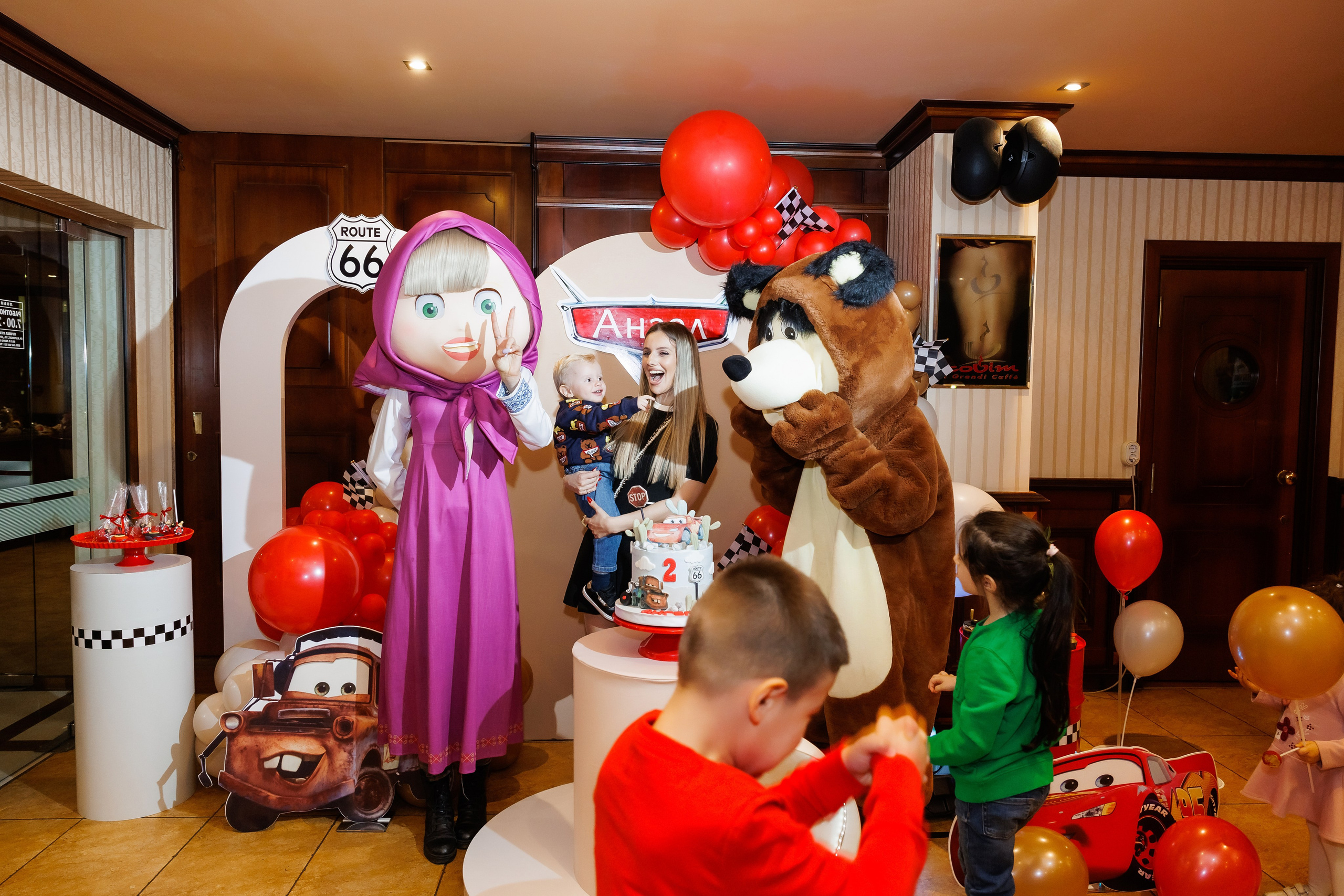 Честит Рожден Ден. Фотограф Ирина Йотова