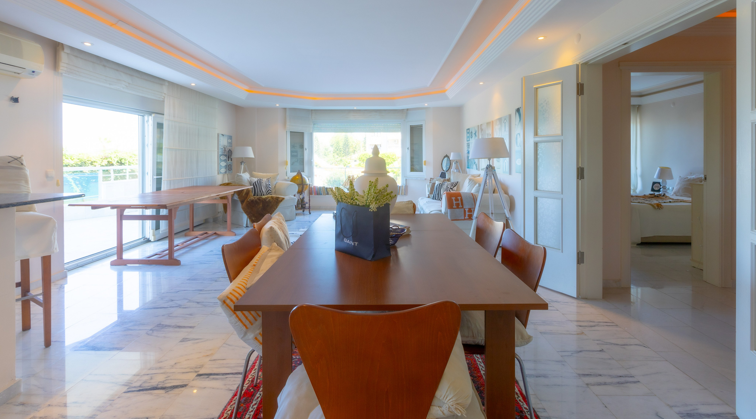 Real Estate Photography Portfolio | Airbnb, Hotels & Interiors