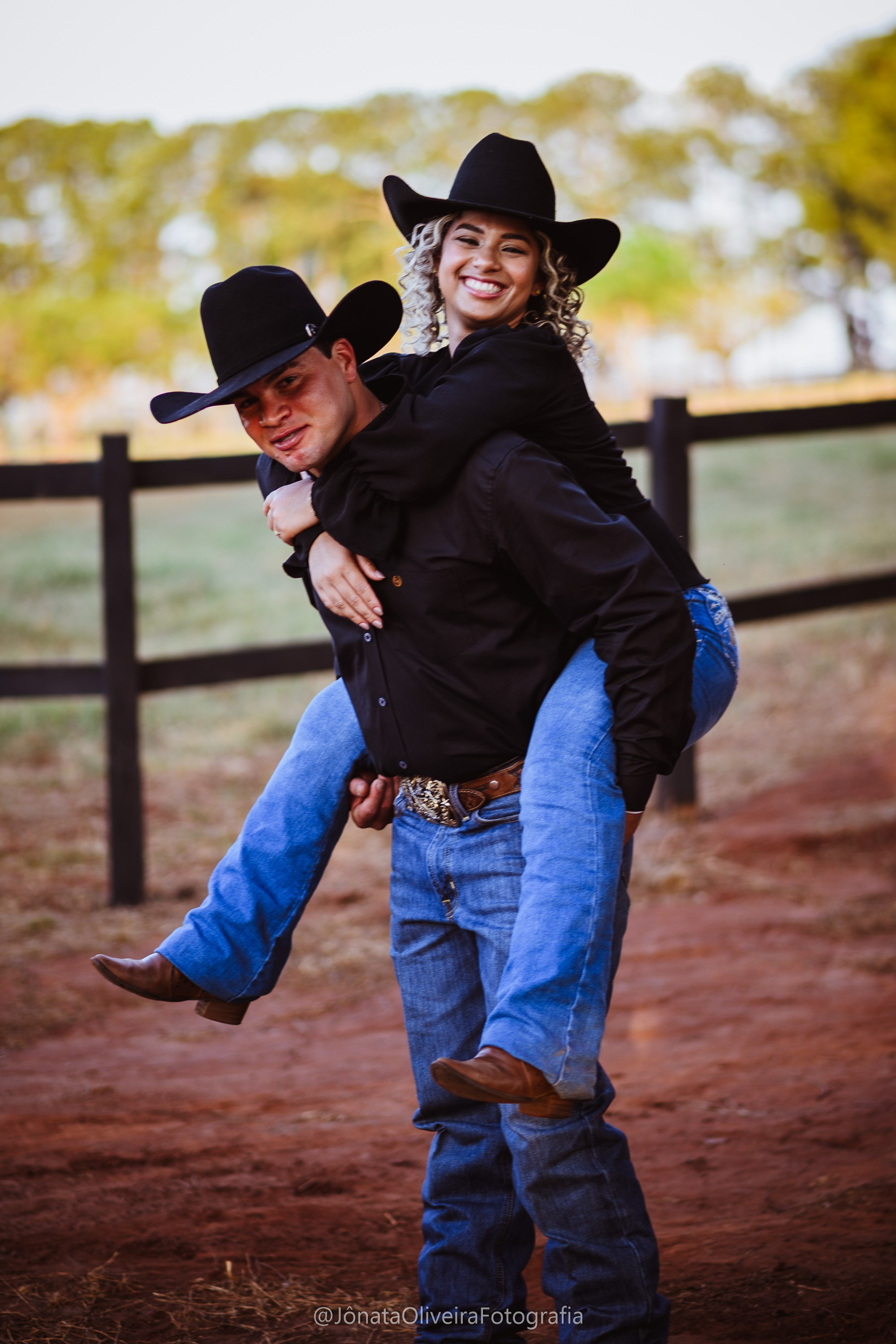 Pre Wedding Luérica e Vinicius. Fotografia de casamentos e ensaios em avaré Jônata Oliveira
