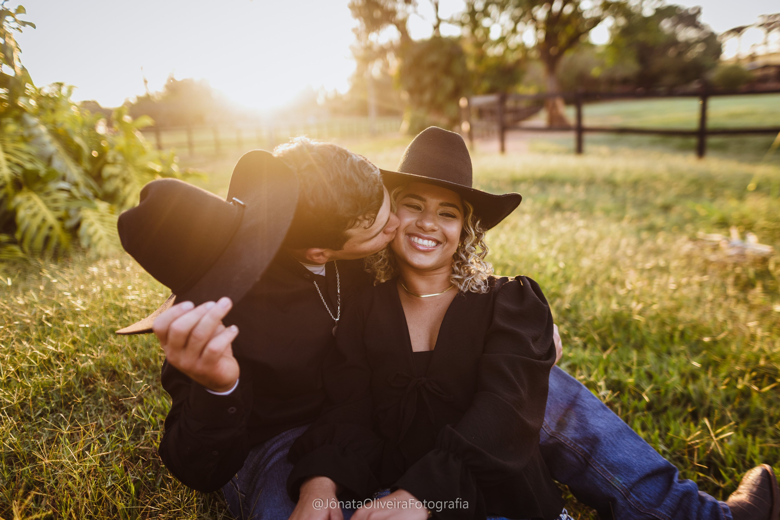 Pre Wedding Luérica e Vinicius. Fotografia de casamentos e ensaios em avaré Jônata Oliveira
