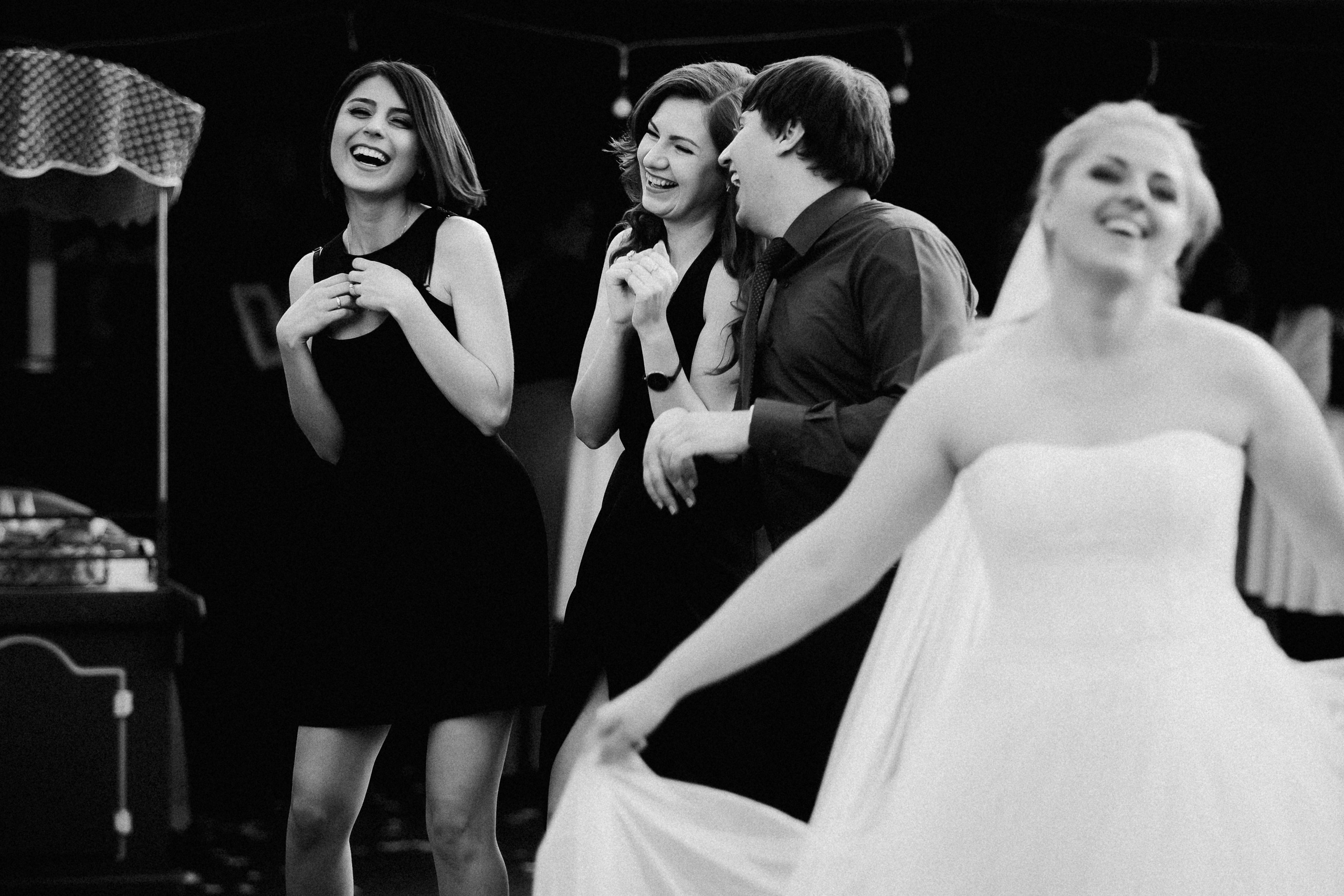 Когда молодость выключает свет Олеся и Вадим. Фотограф Андрей Друк