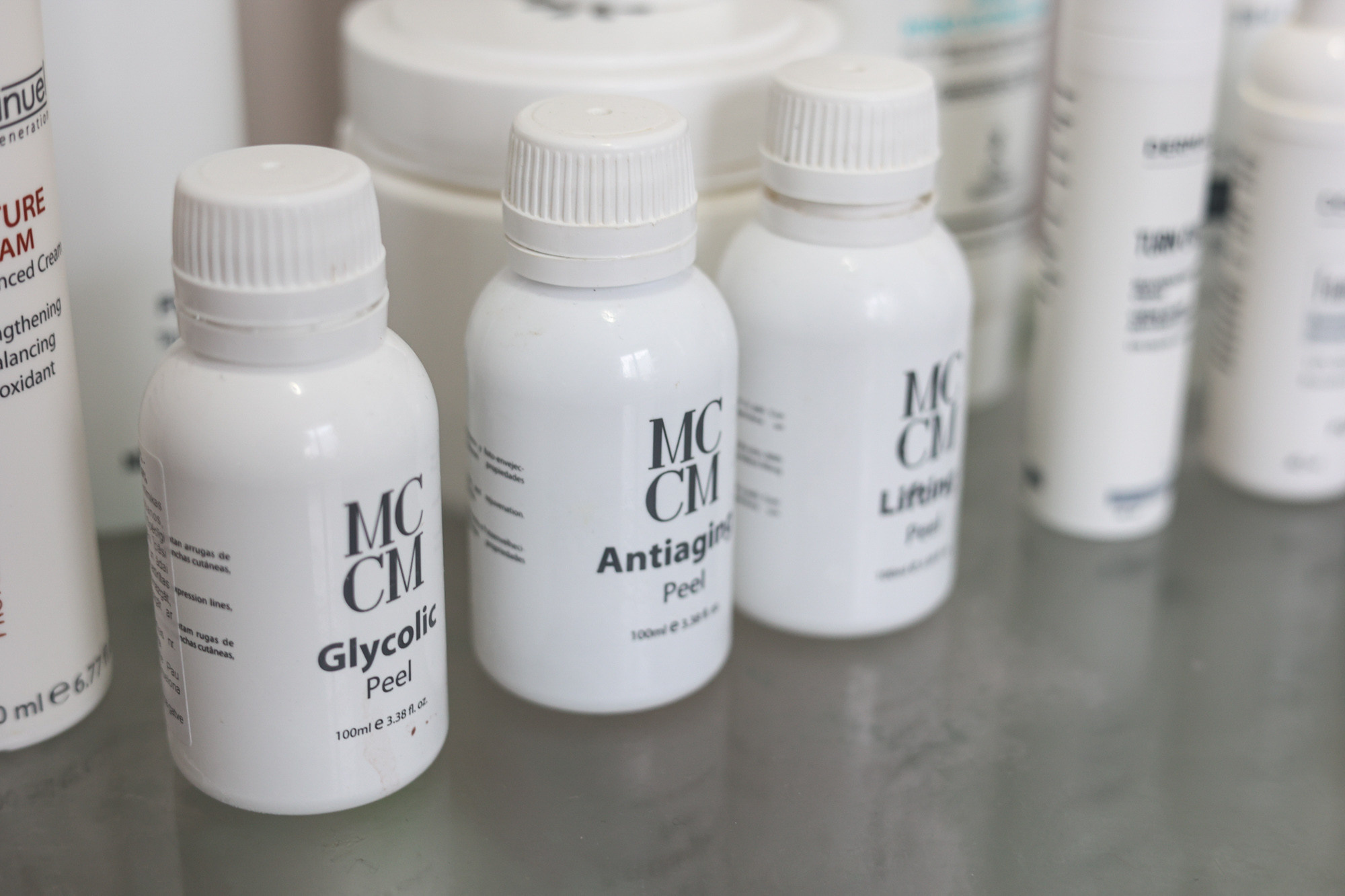 DIANA — B E A U T Y S P E C I A L I S T. Main