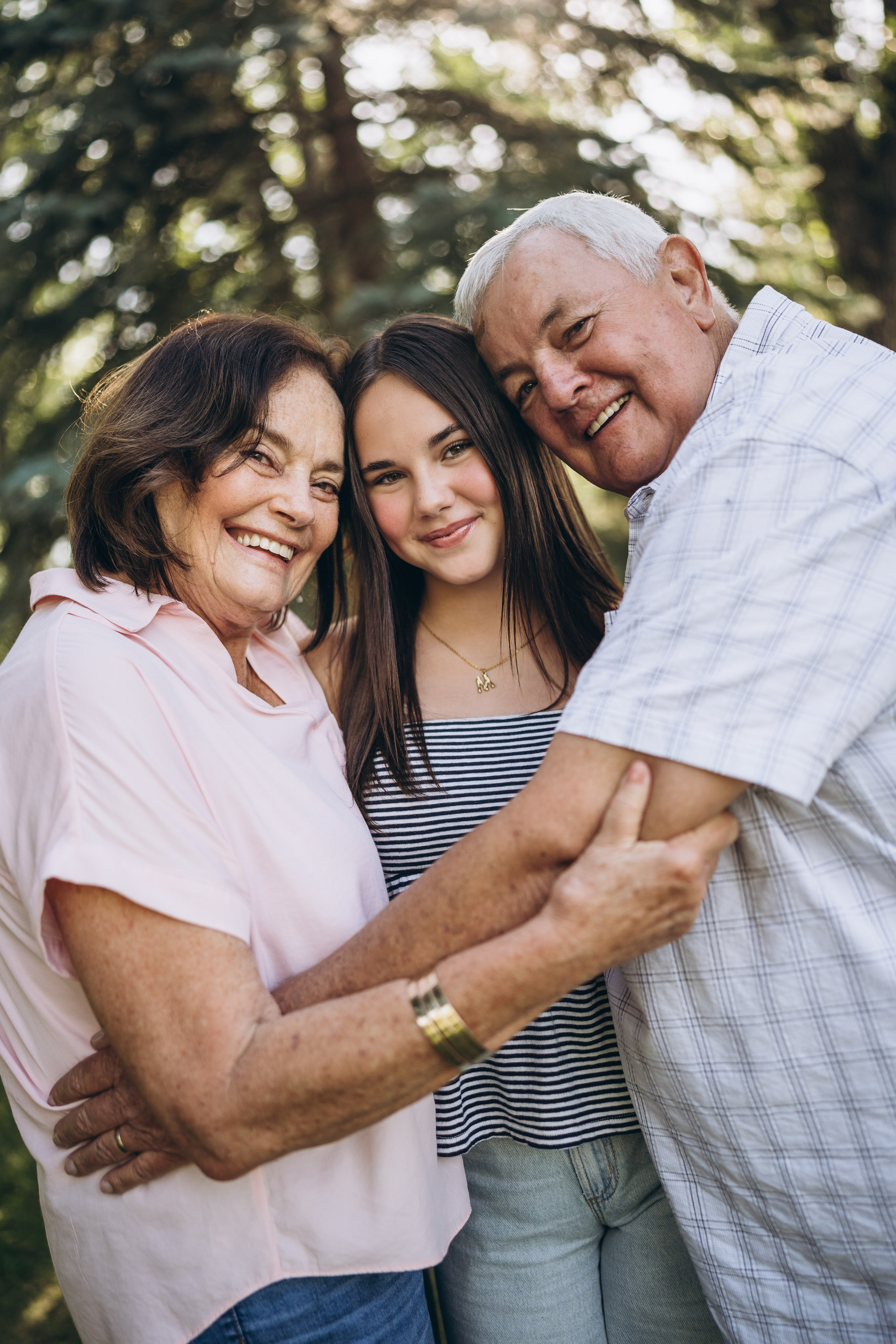 Lynn & fam. Calgary Wedding & Lifestyle Photographer — Yevhen Polishchuk