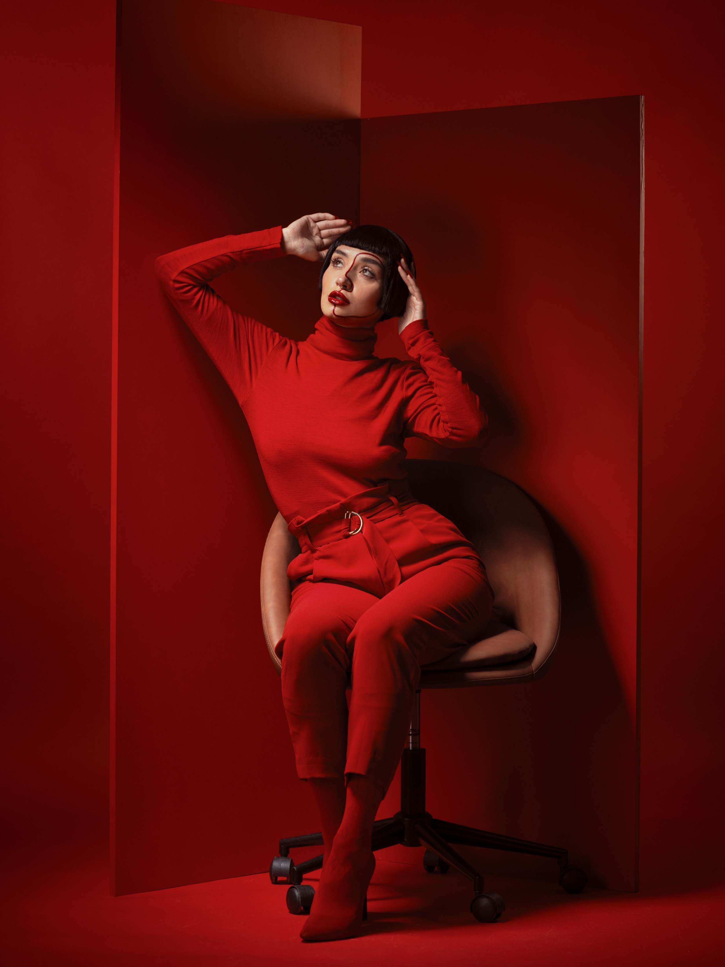 Professional fashion shoot in the studio NYC Alice Bell. Alice Bell — Wedding photographer in New York