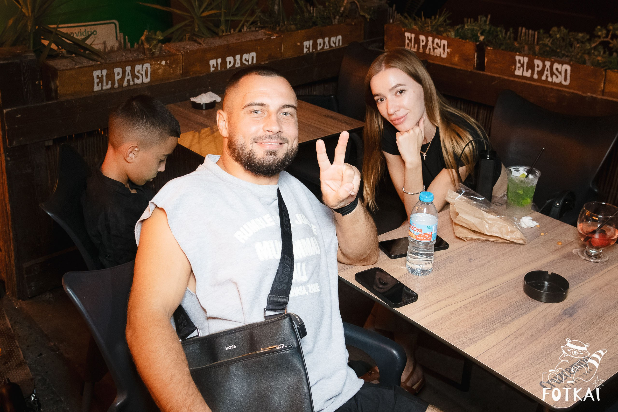 El Paso Rock Bar Torrevieja: Reportaje fotográfico 19.09.25 | FOTKAI