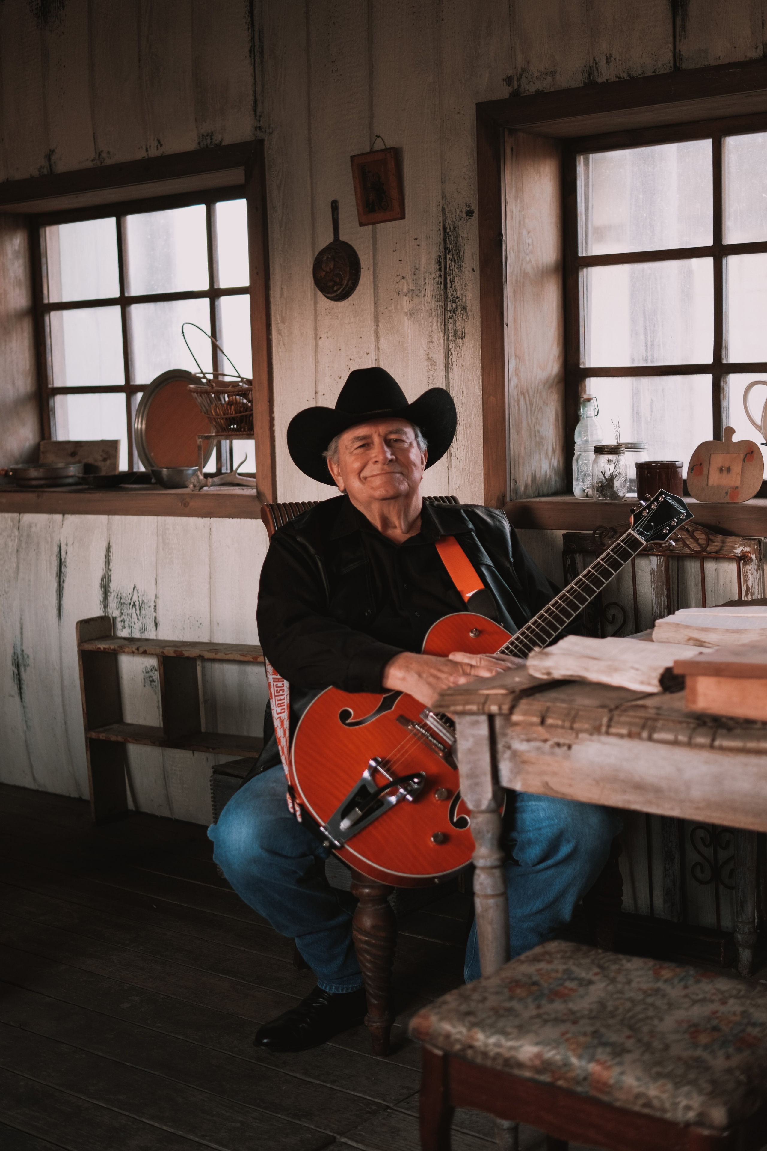 LOVE STORY IN GHOST TOWN. Lens Captures Life