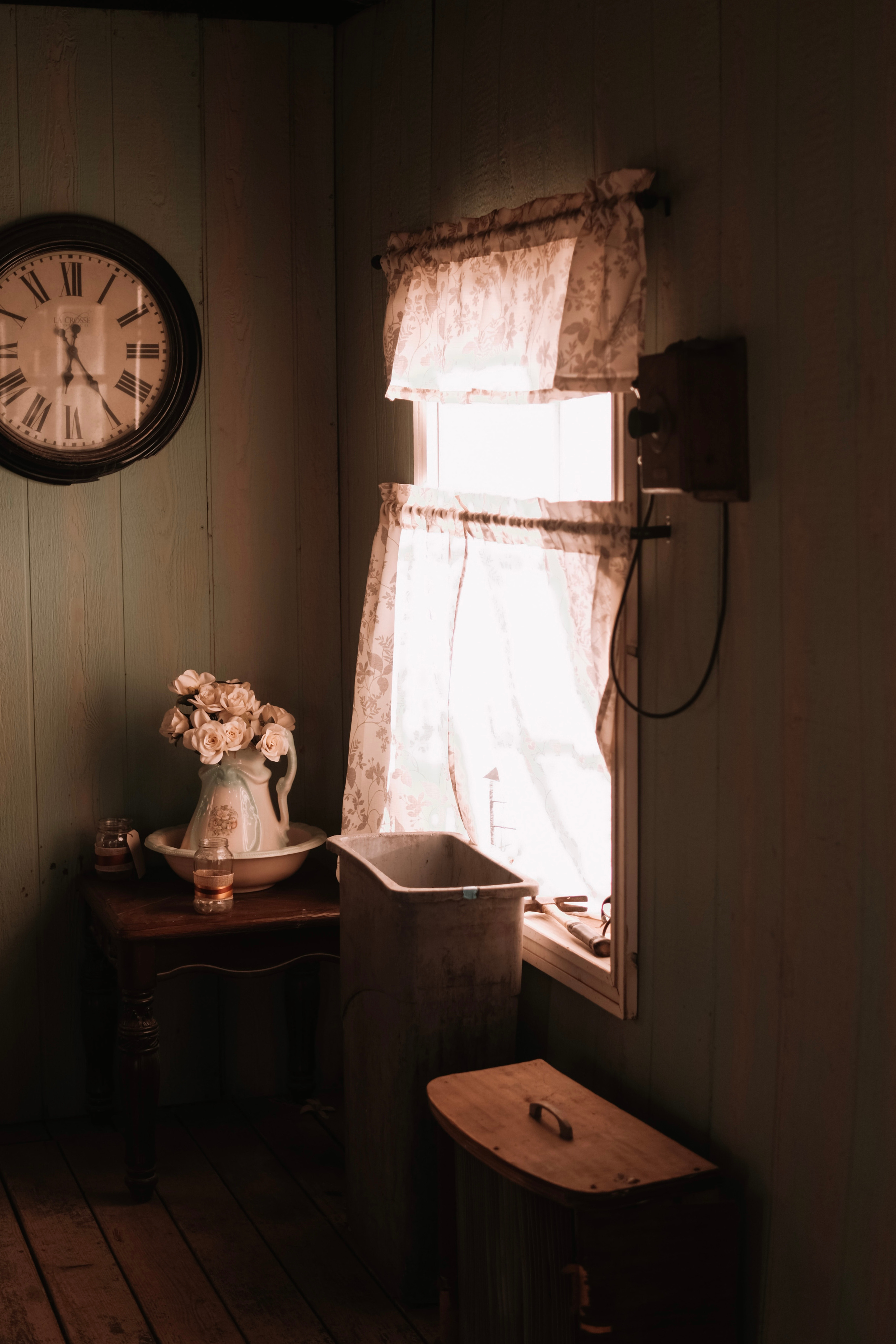 LOVE STORY IN GHOST TOWN. Lens Captures Life