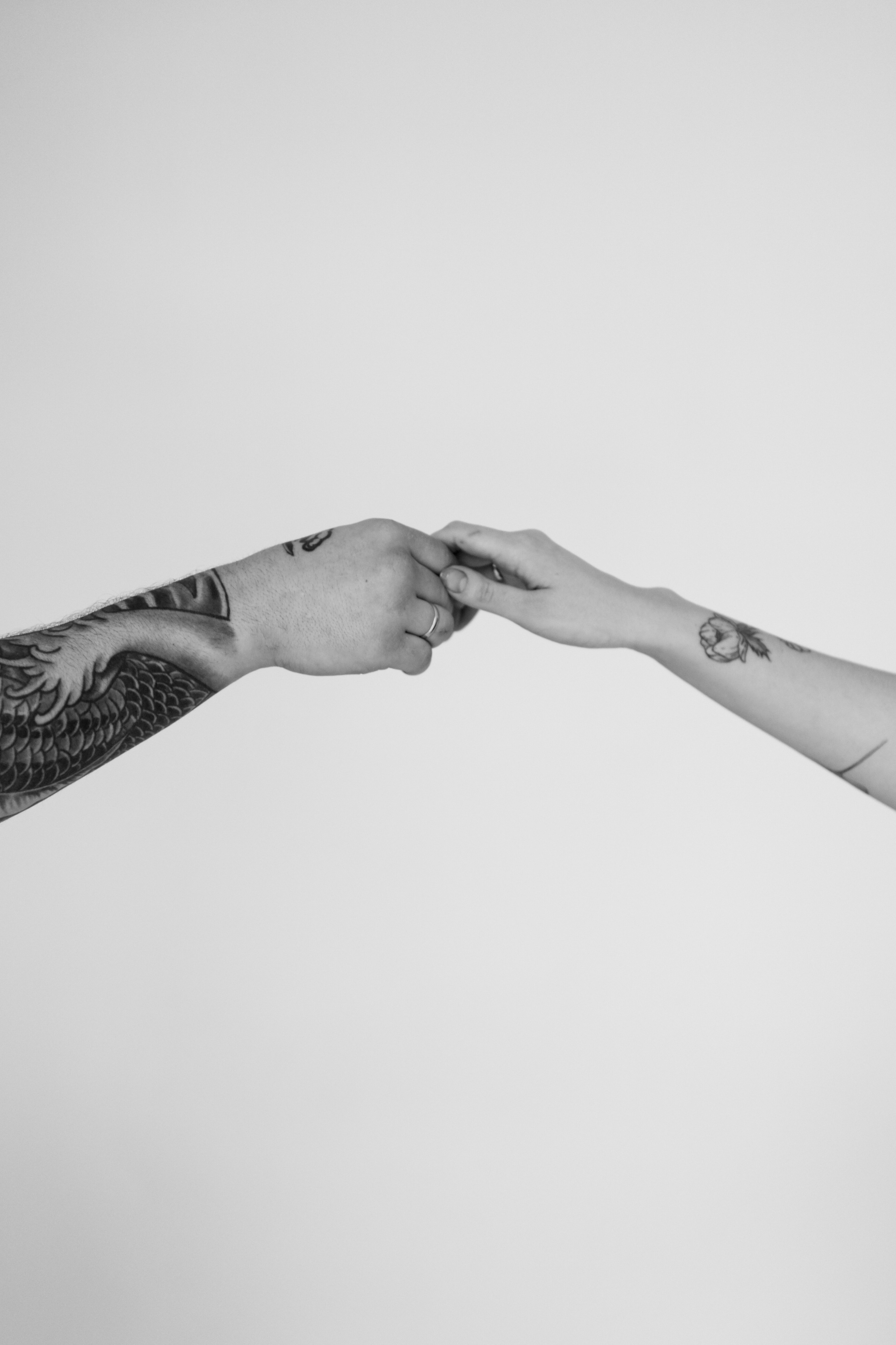 NEWLYWEDS. Lens Captures Life