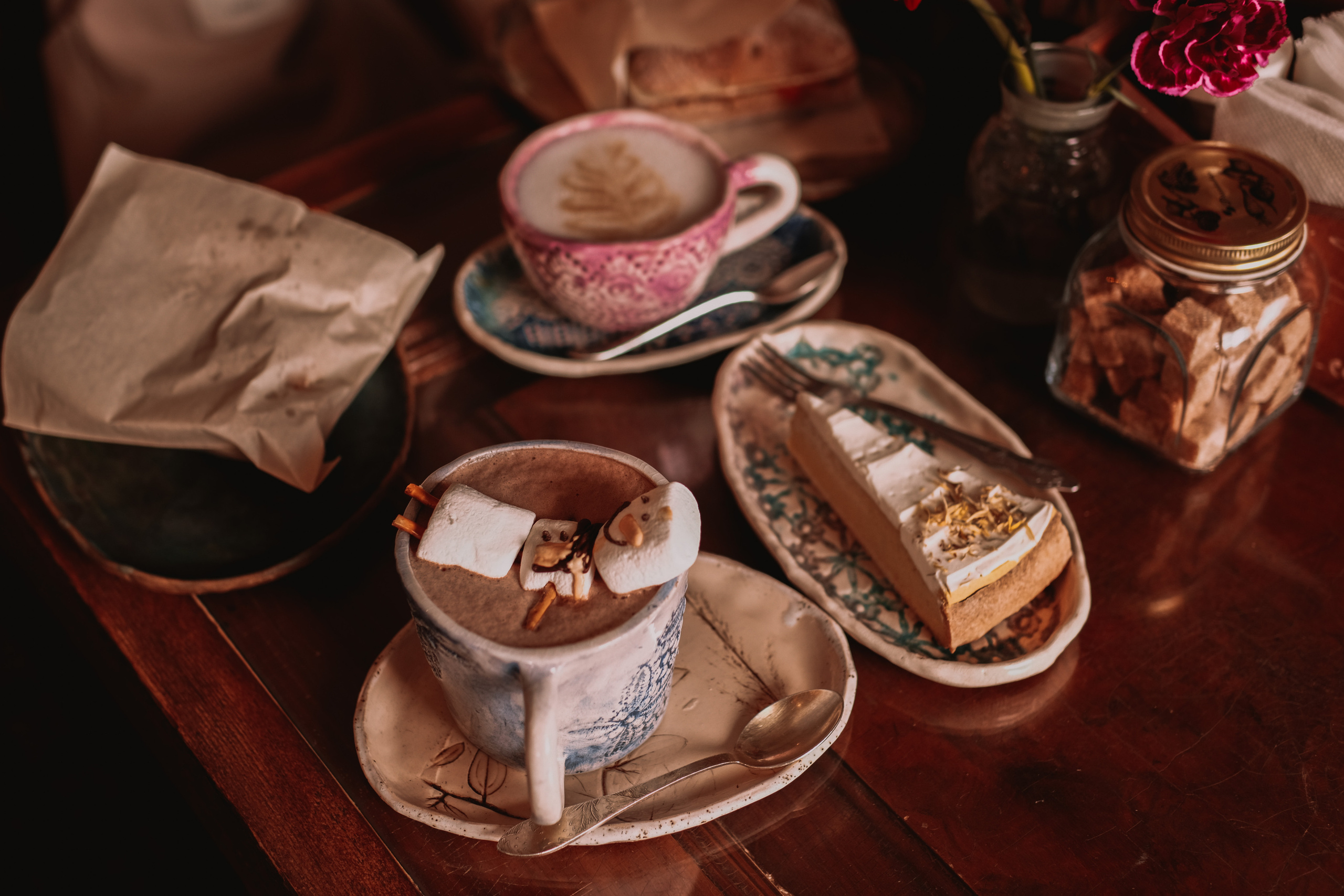 Food and Ceramics. Lens Captures Life