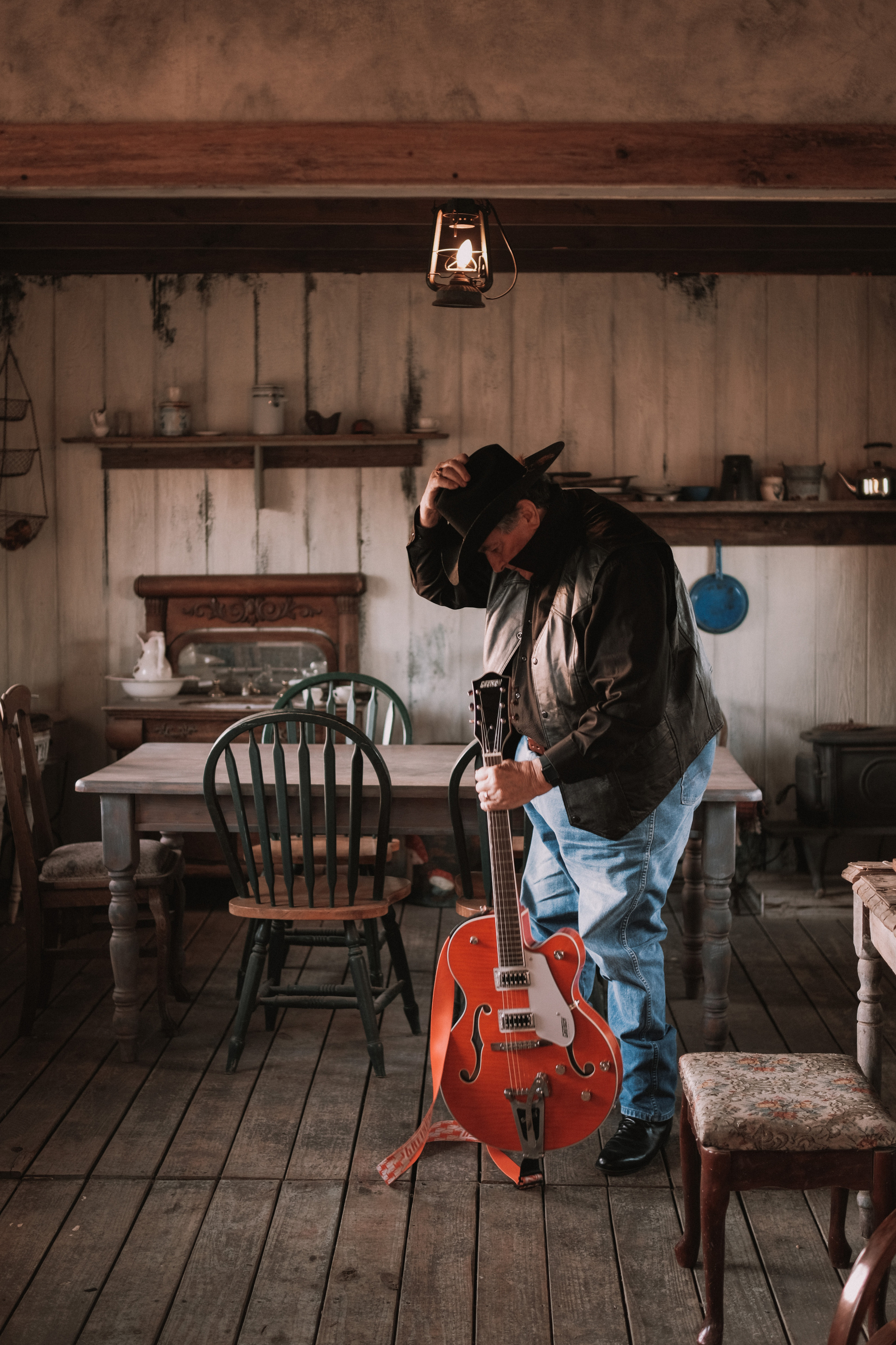 LOVE STORY IN GHOST TOWN. Lens Captures Life