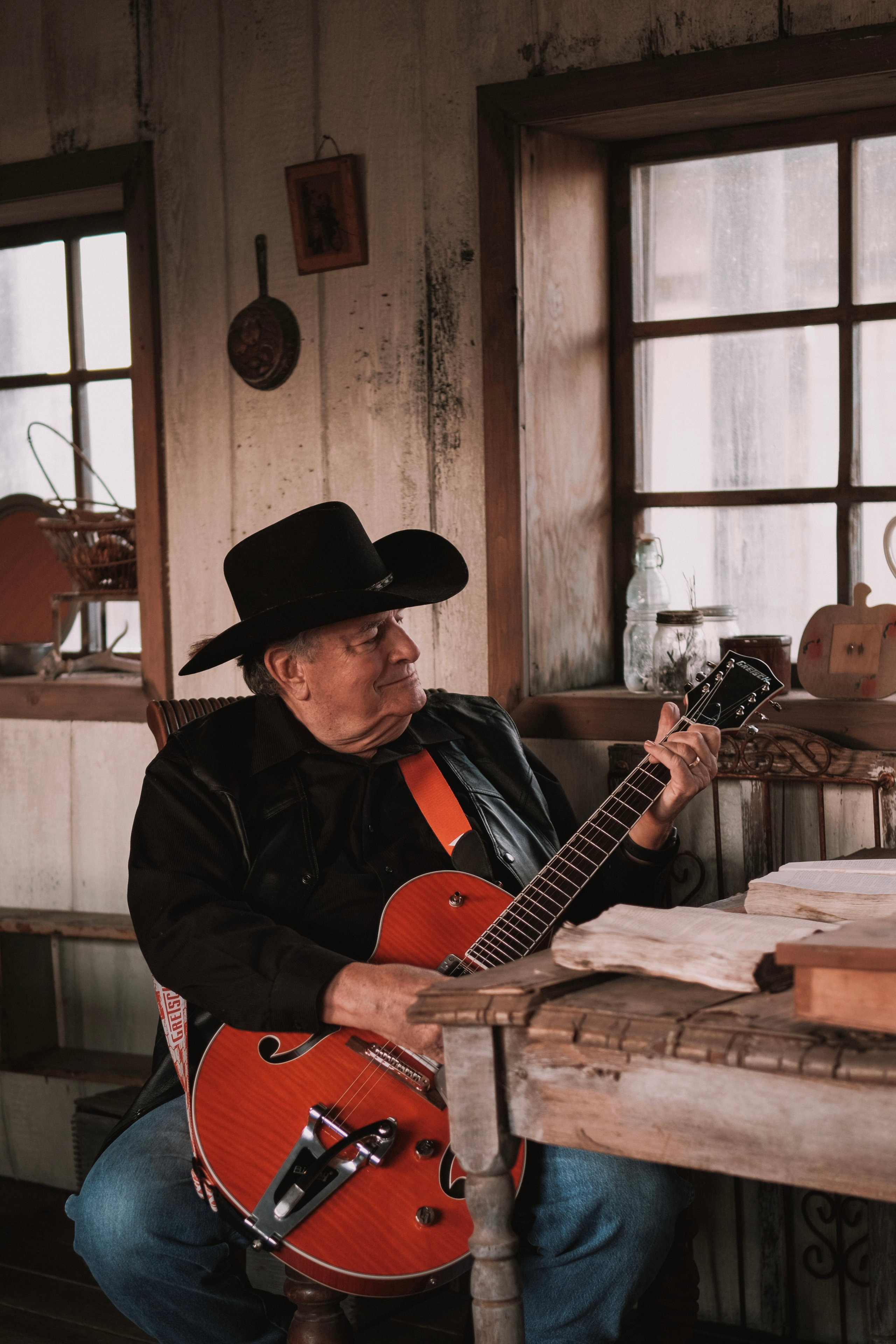 LOVE STORY IN GHOST TOWN. Lens Captures Life