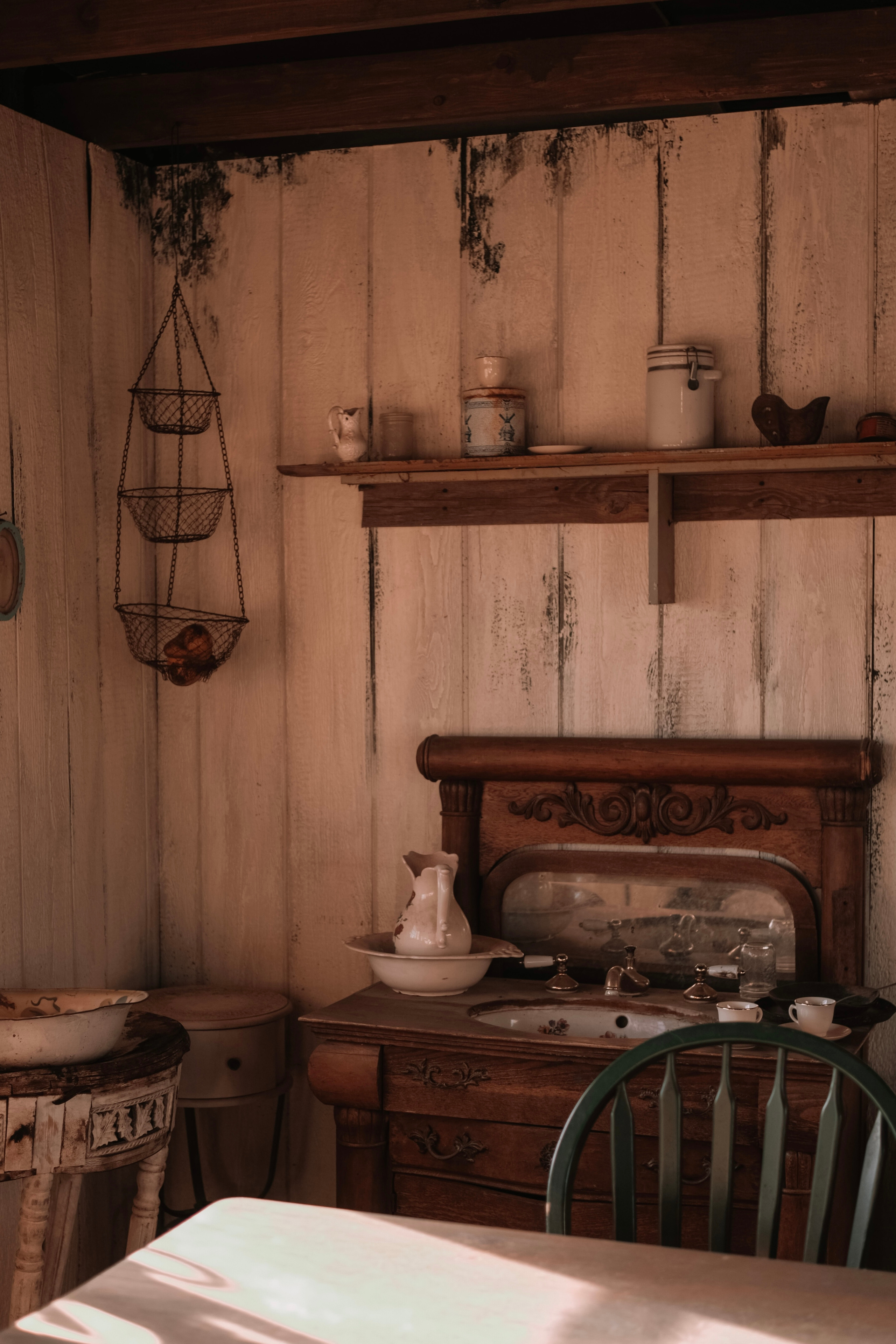 Interior. Lens Captures Life