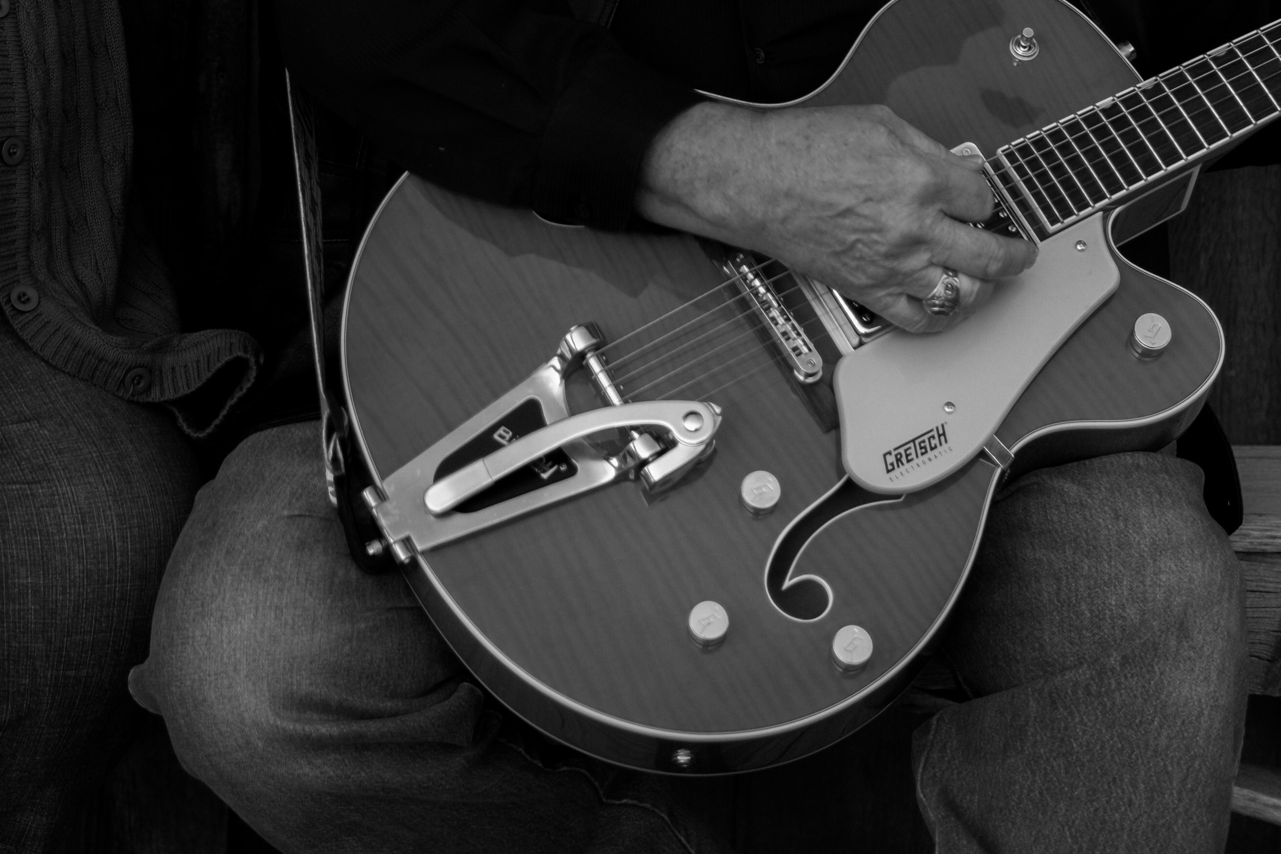 LOVE STORY IN GHOST TOWN. Lens Captures Life