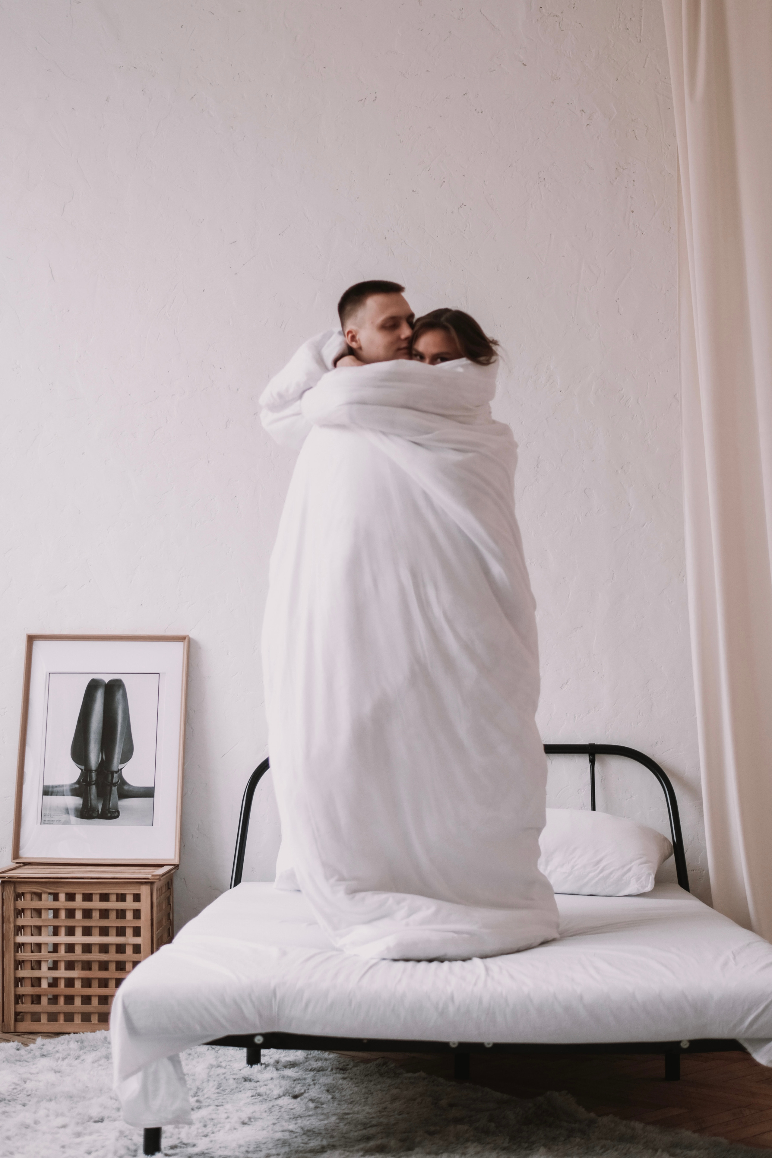 MORNING STORY. Lens Captures Life