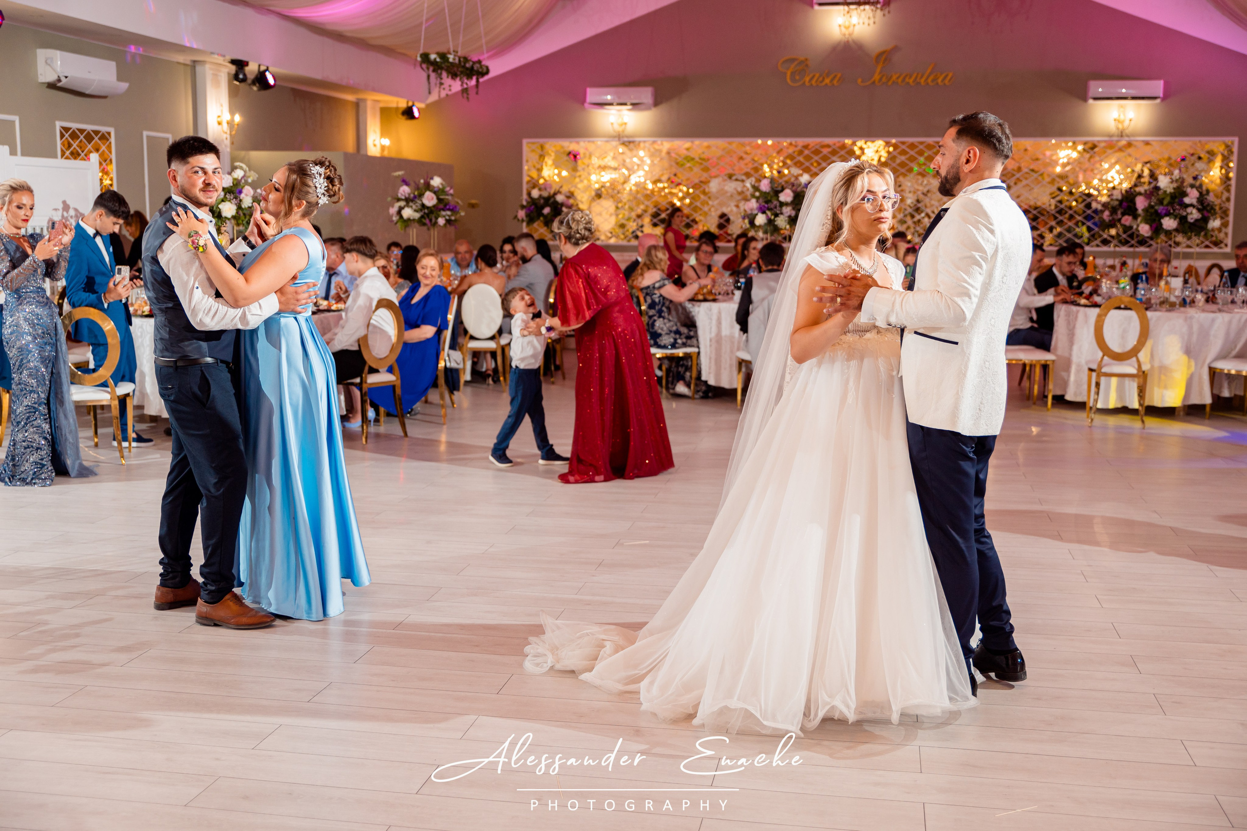 Robert & Ana Maria. Fotograf prin #Piatraneamt-Alessander Enache