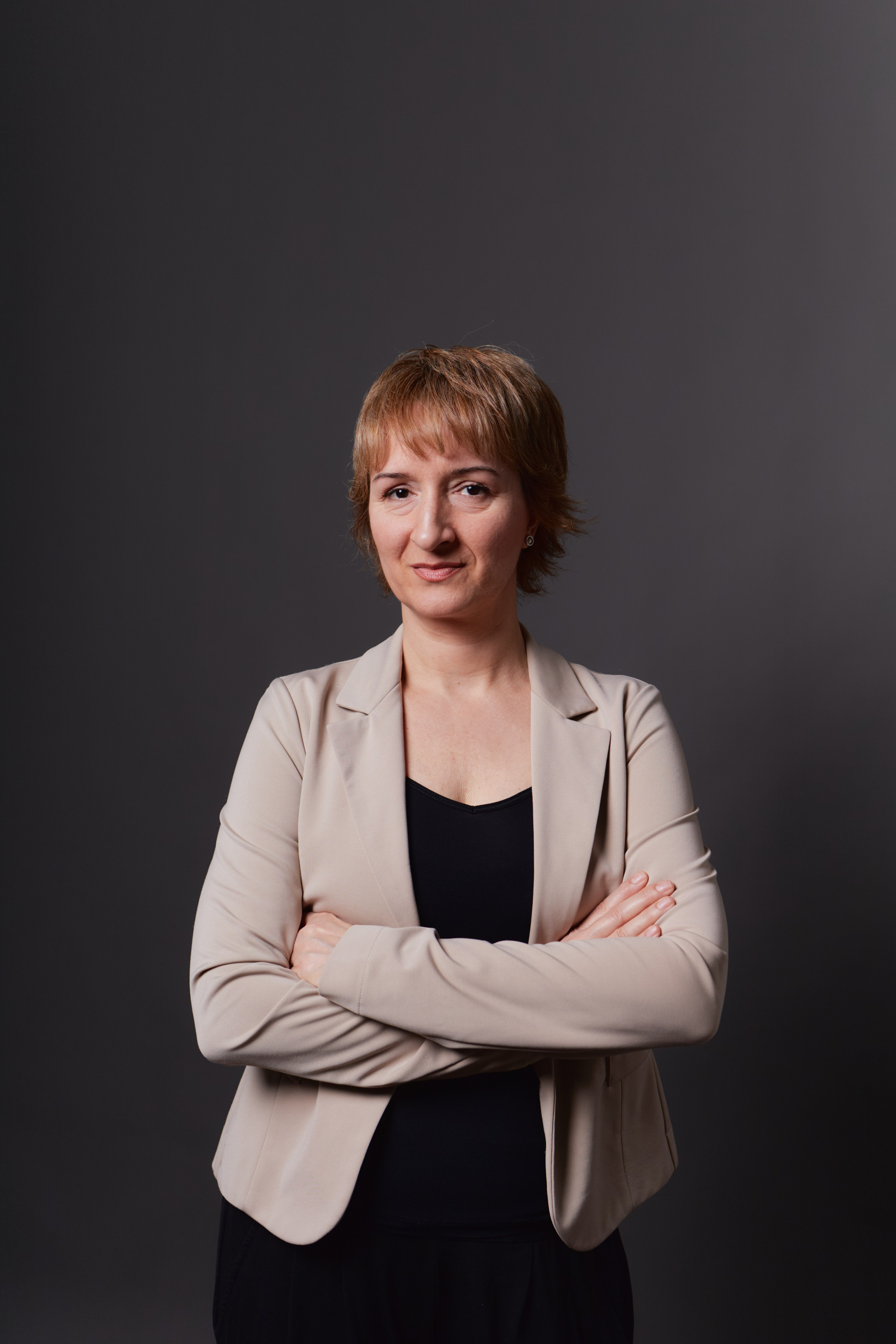 Jelena Bjelica | Портретная съёмка в Нови-Саде и Белграде | Бизнес-портреты для сайта. Анастасия Еремина | Фотограф в Сербии | Персональные и бизнес-фотосессии в Белграде и Нови Саде