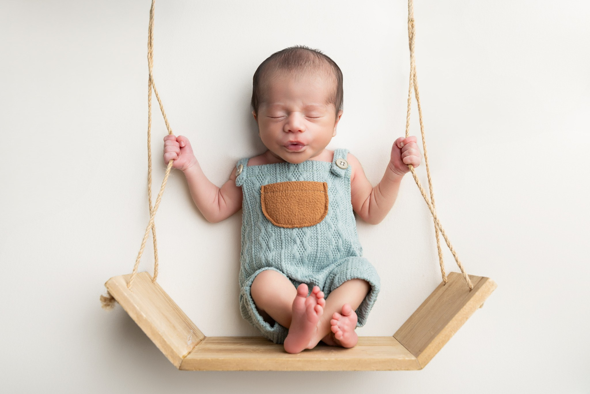 Adriel Newborn Photoshoot. Professional family, maternity & newborn photographer in North Charleston, SC, creating timeless portraits