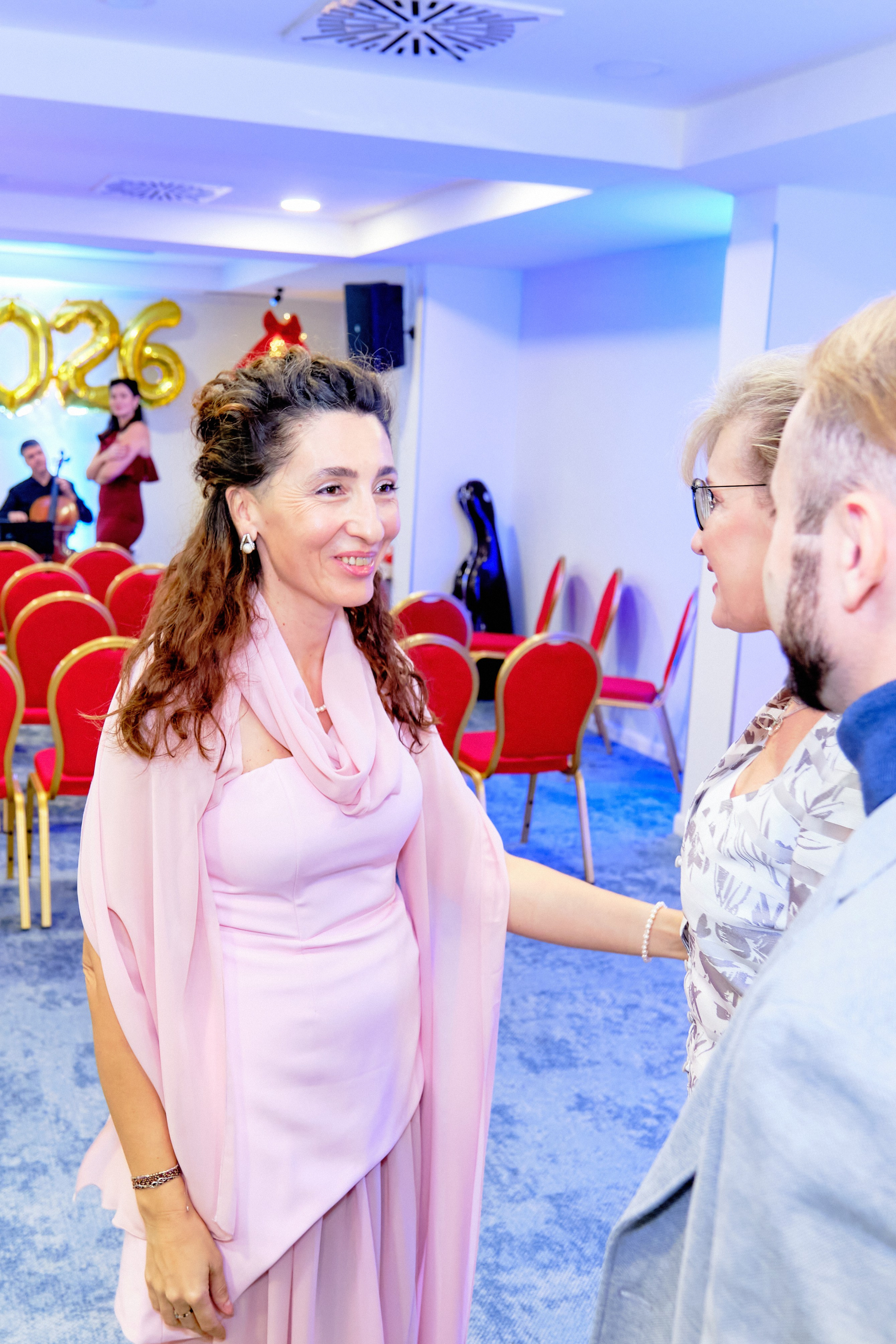 Фоторепортаж з благодійного Новорічного балу у Чорногорії. Портретний фотограф Альона Новгородцева
