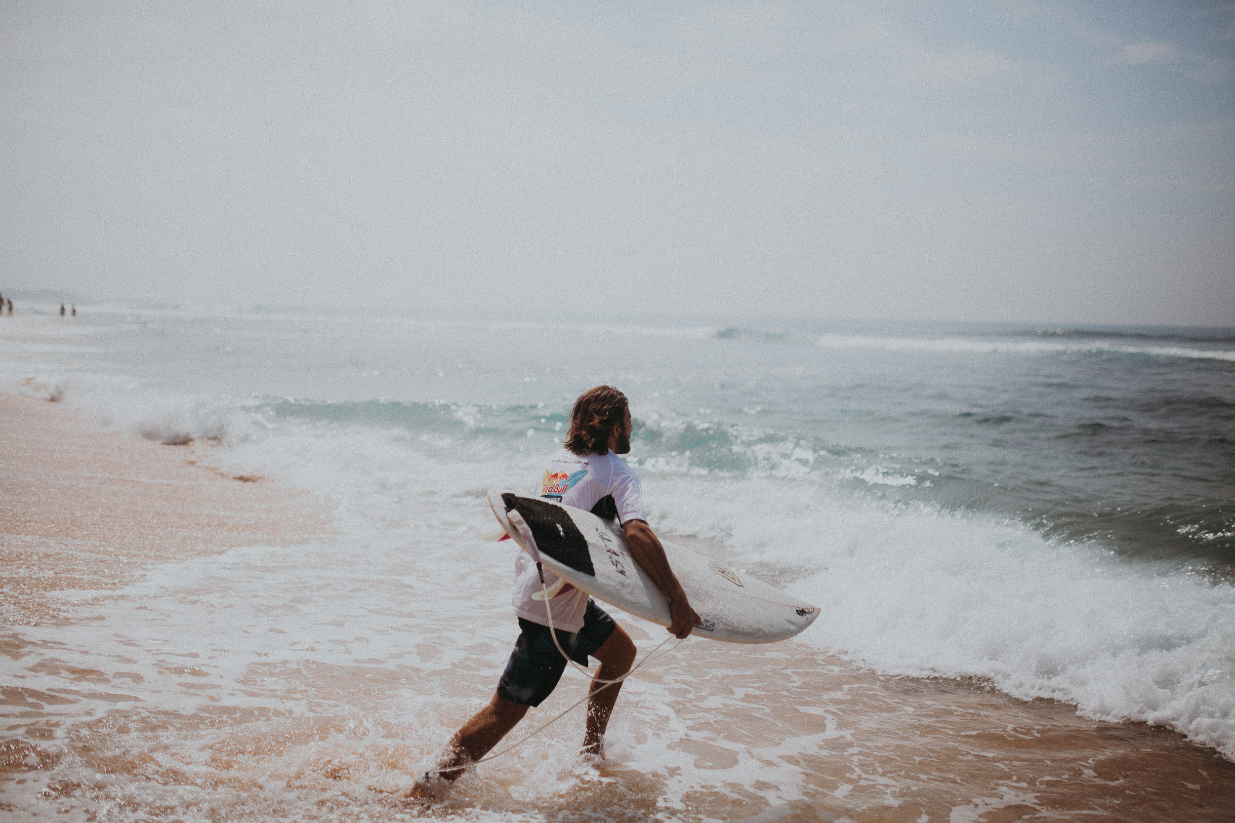 Red Bull Ride my wave. Alex&Polly | Wedding & Family Photographer Tbilisi