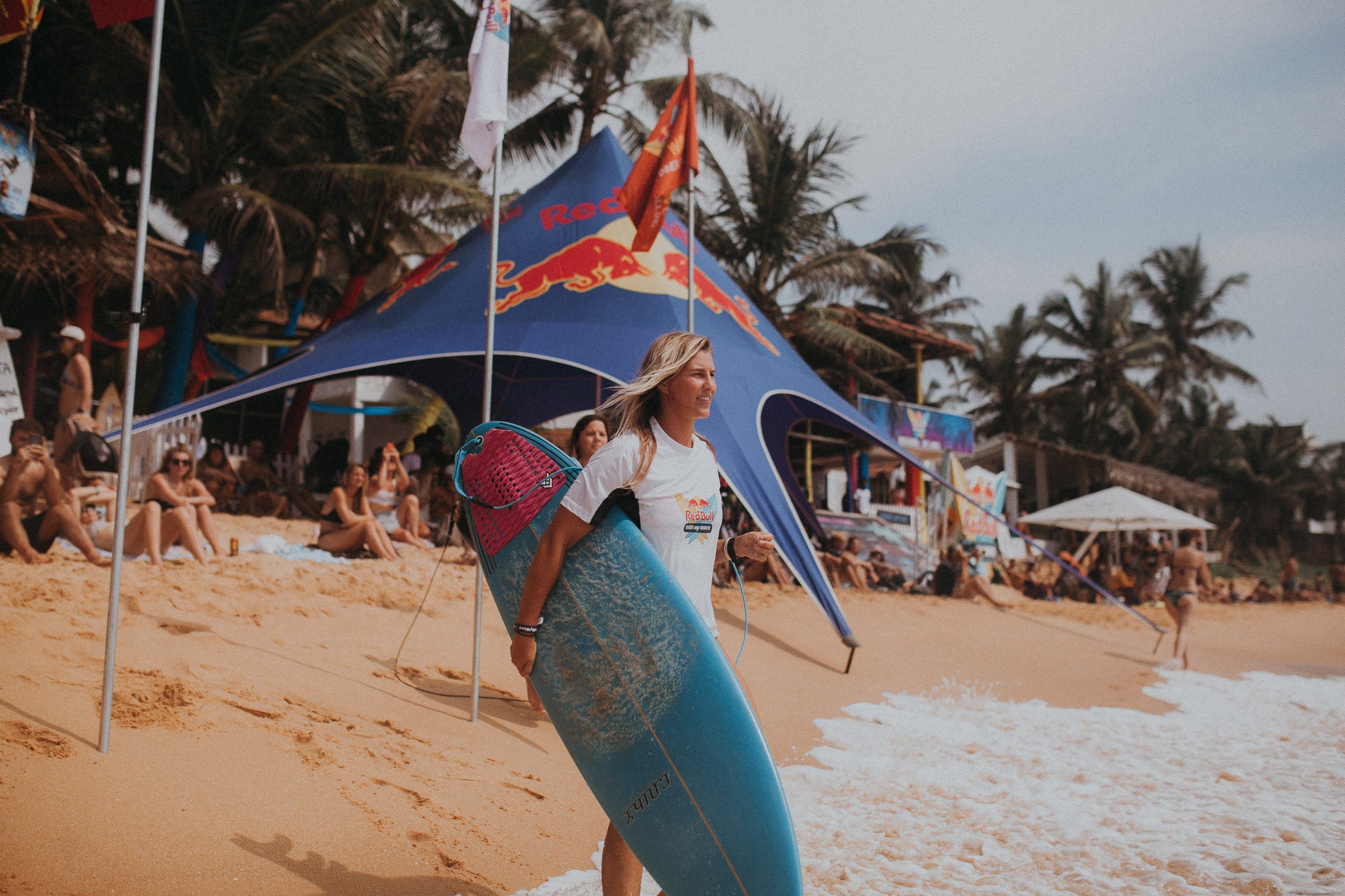 Red Bull Ride my wave. Alex&Polly | Wedding & Family Photographer Tbilisi