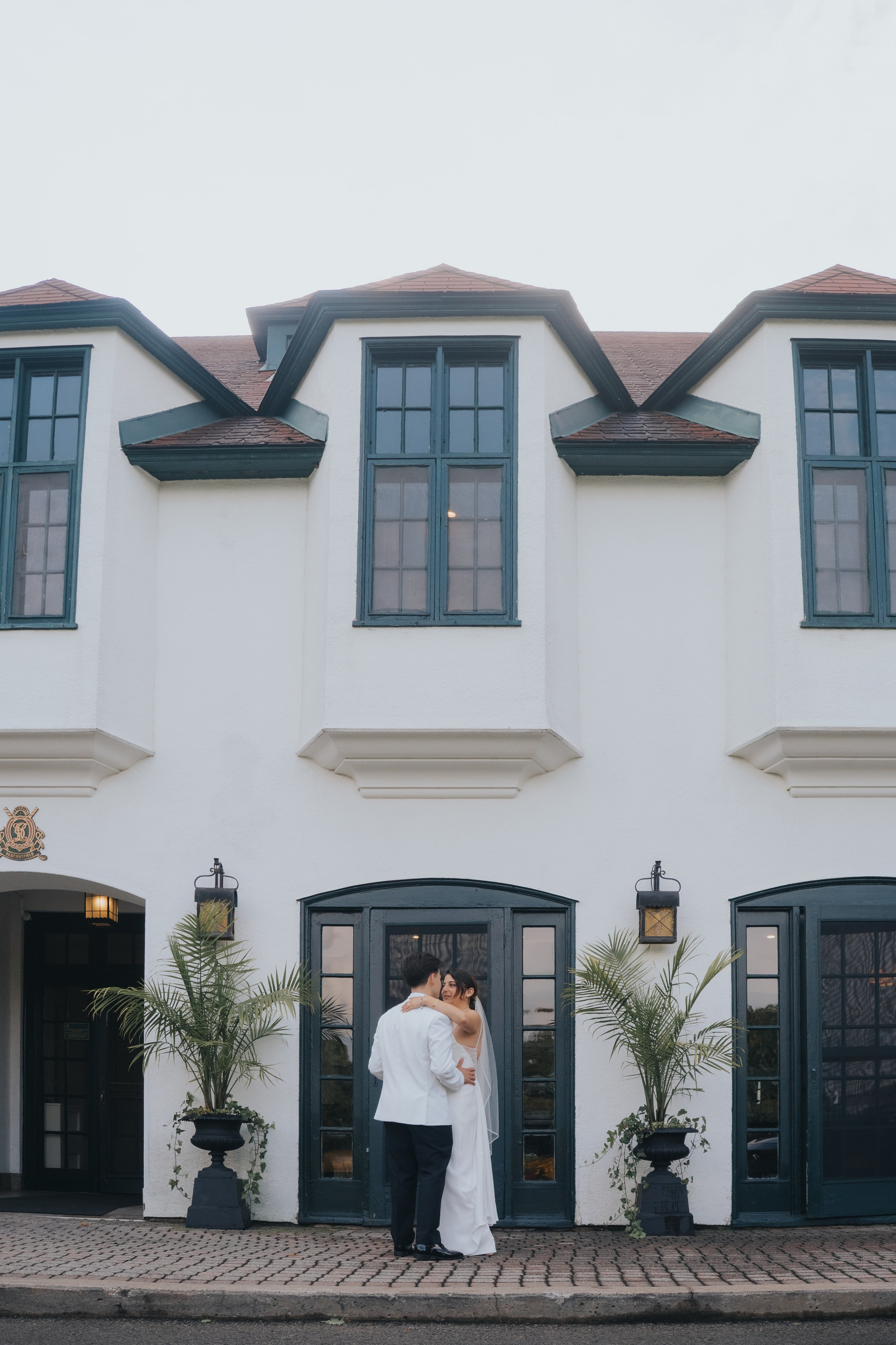 Wedding of Cassandra and Loïc in Beaconsfield, Montreal. Wedding and Family Photography Montreal Muriel Oe Photo