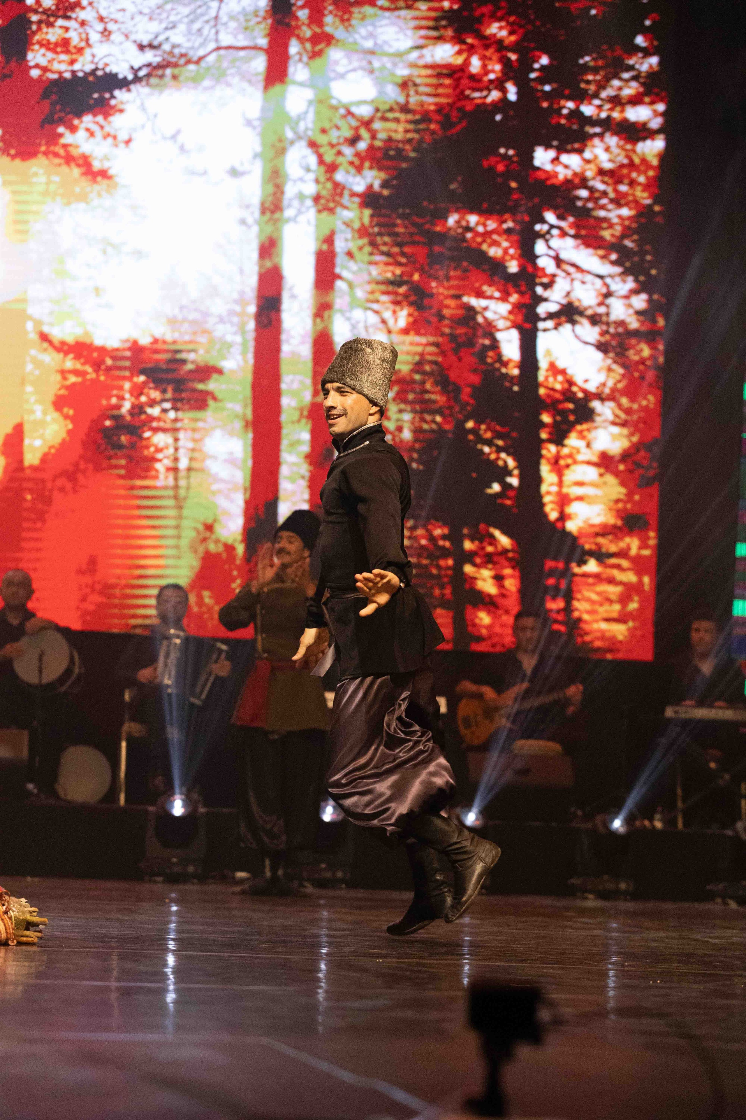 STATE DANCE ENSEMBLE. Wedding&Event photographer Ismail Rzayev in Baku