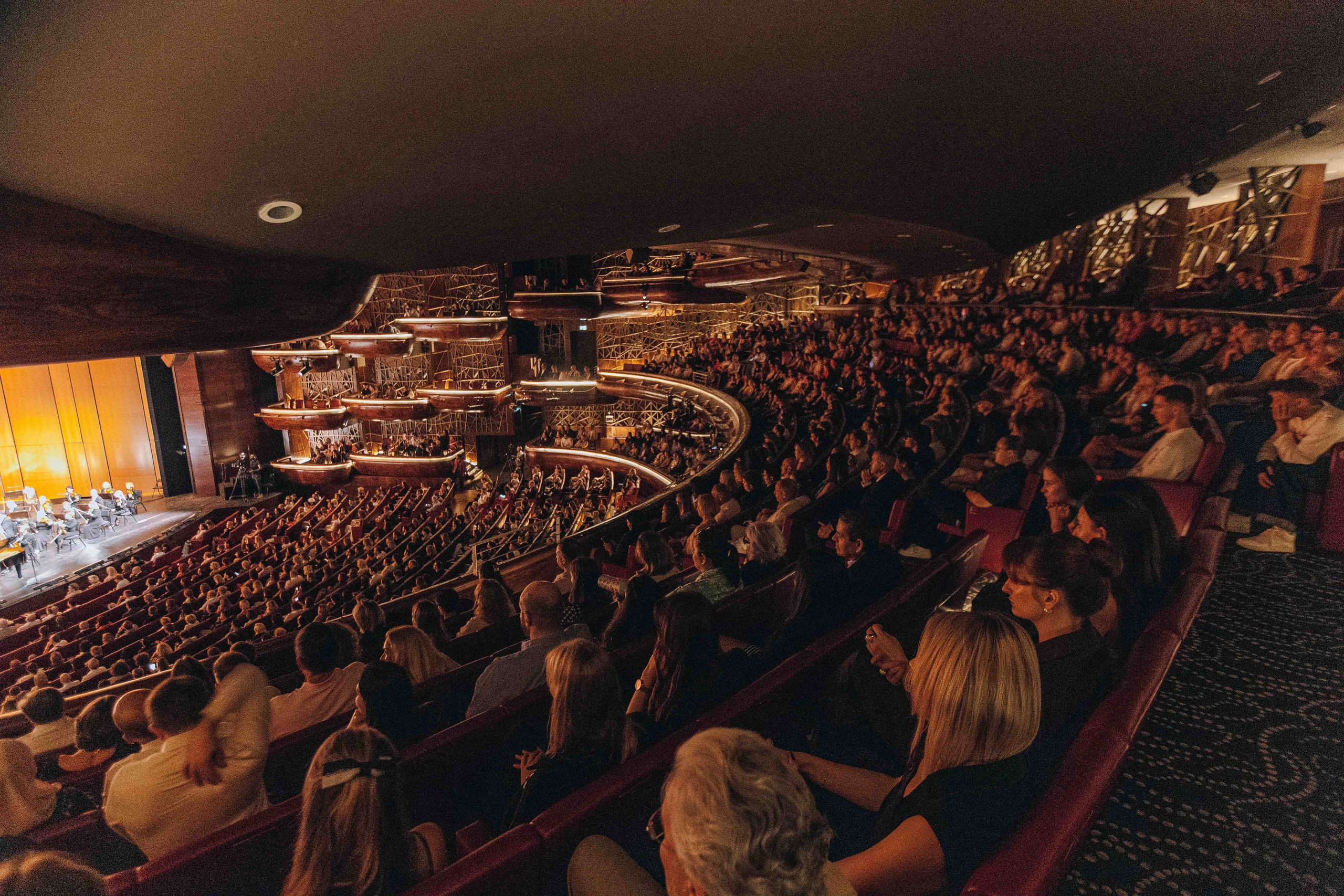 DUBAI OPERA. Wedding&Event photographer Ismail Rzayev in Baku