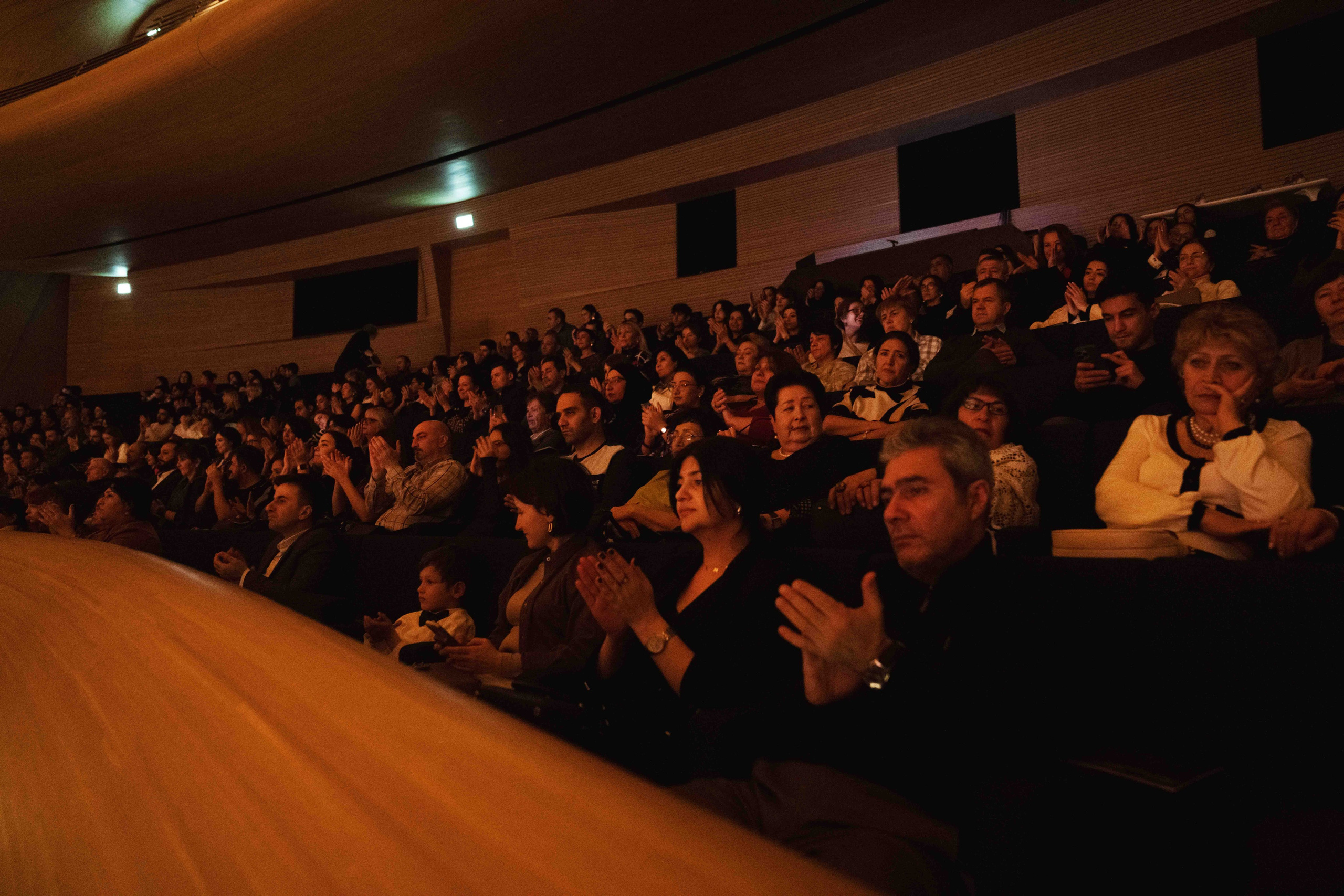 The Tchaikovsky Academic Grand Symphony Orchestra in Baku. Wedding&Event photographer Ismail Rzayev in Baku