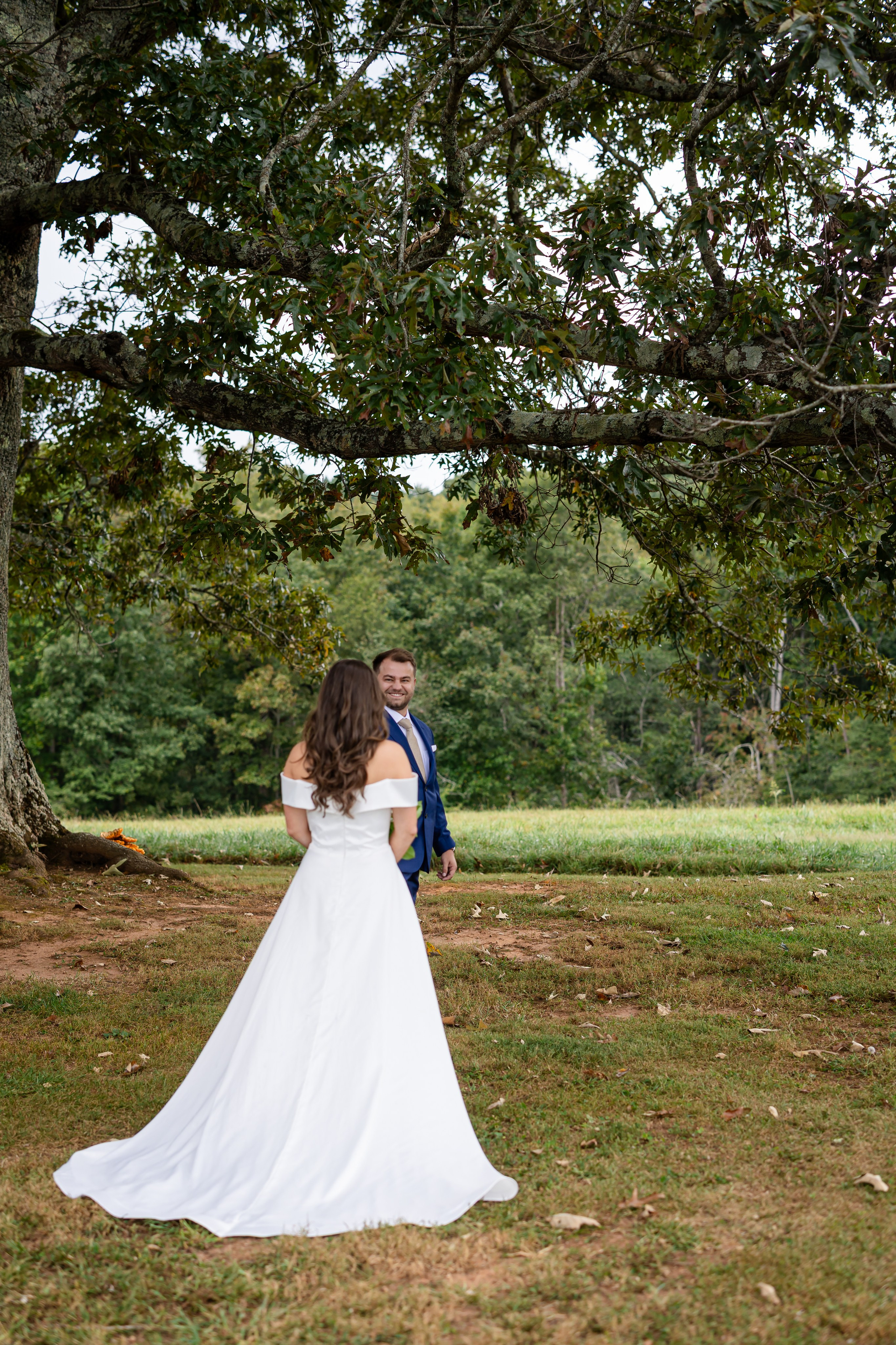 Rhodes & Allison’s Timeless Wedding at Greenbrier Farms. Wedding and portrait photography in Greenville SC
