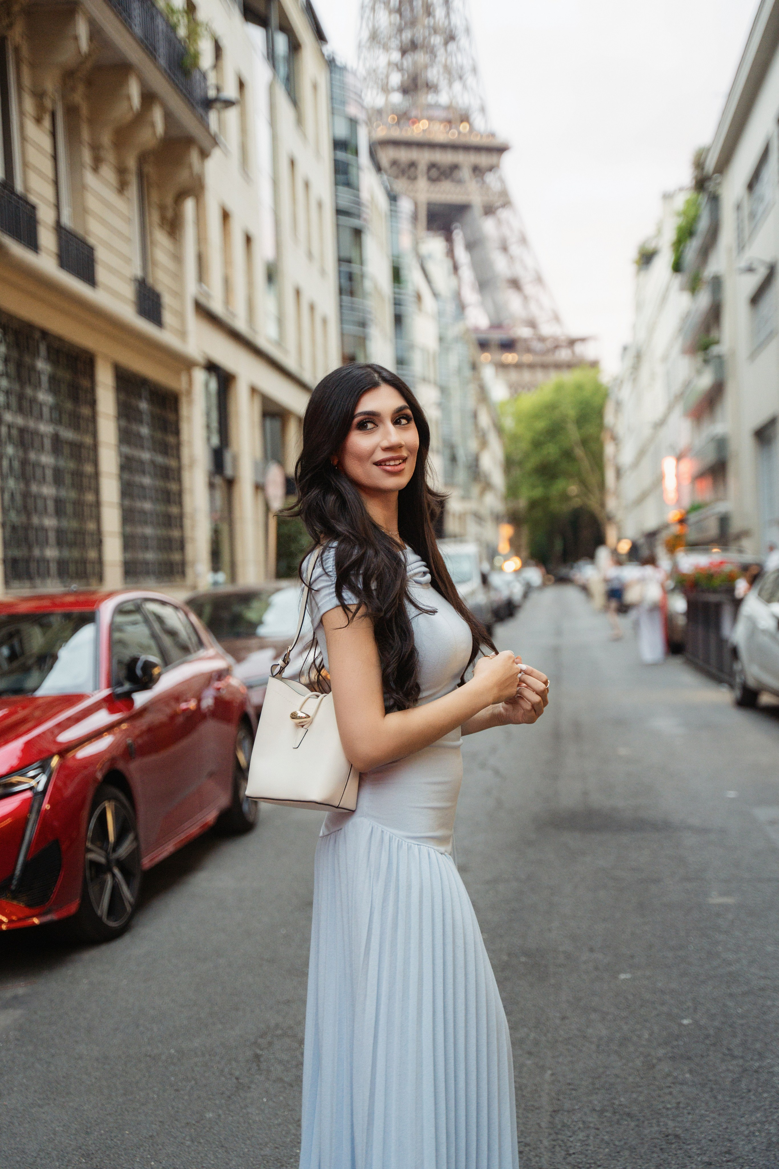 Naila (4 hours). Photographer in Paris|Solo and groups, portraits & content, couples photo-shoot in Paris at the best locations