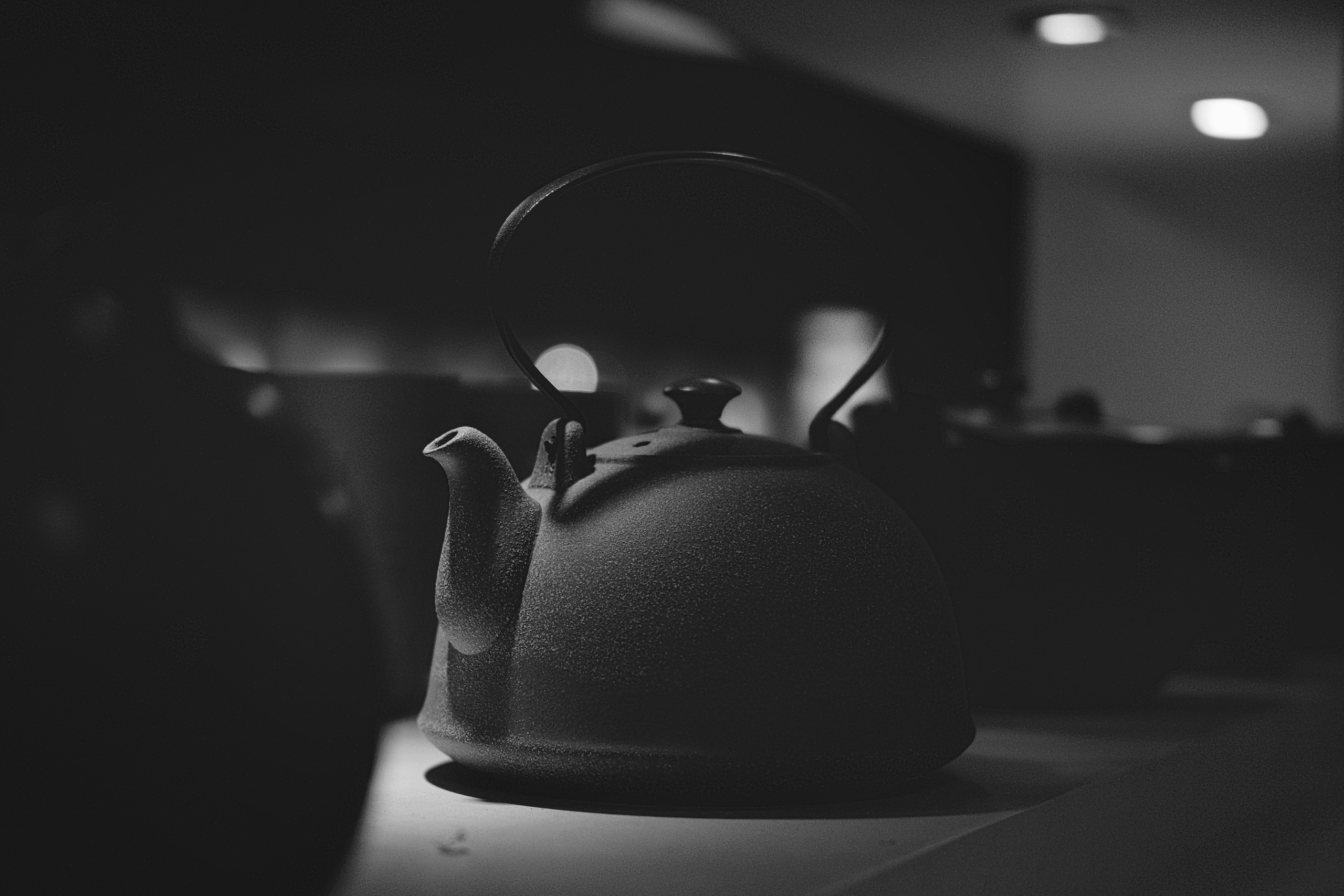 Teapot in Black and White Photo | Shenzhen City | 深圳 | China 