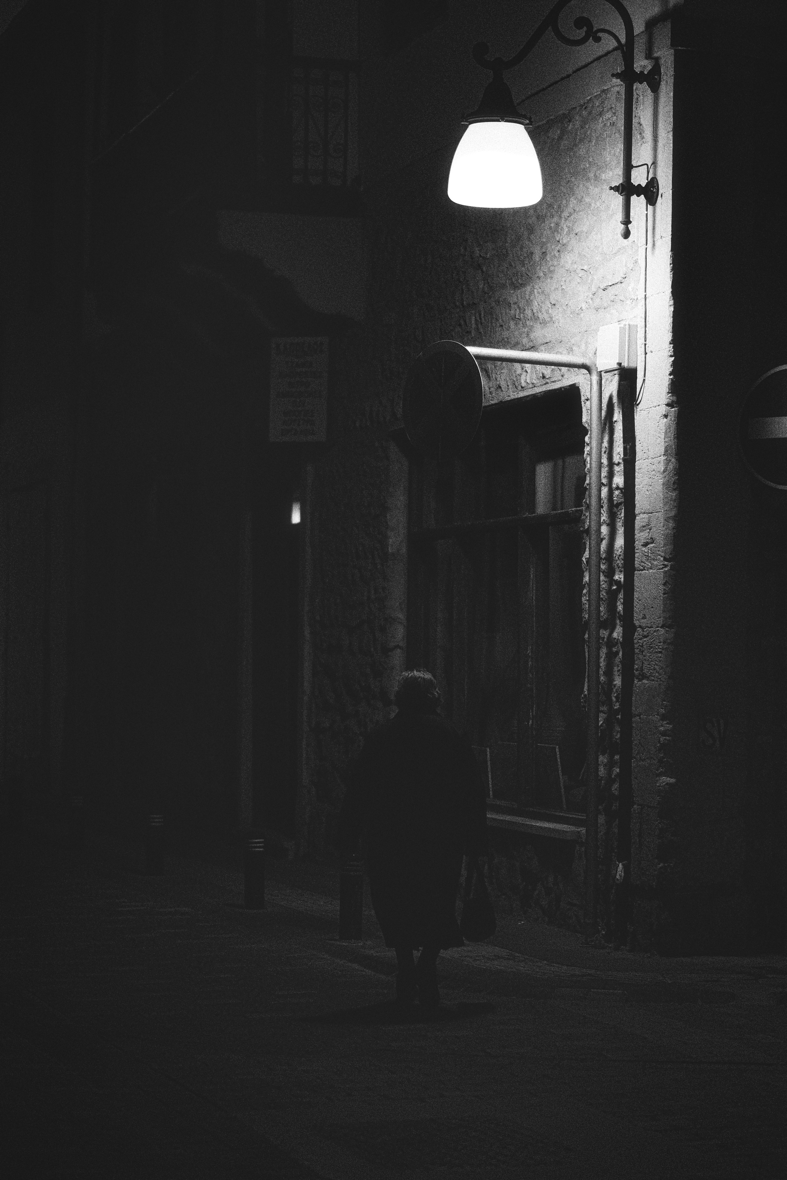At Night in Black and White Photography | Street Photography | Limassol