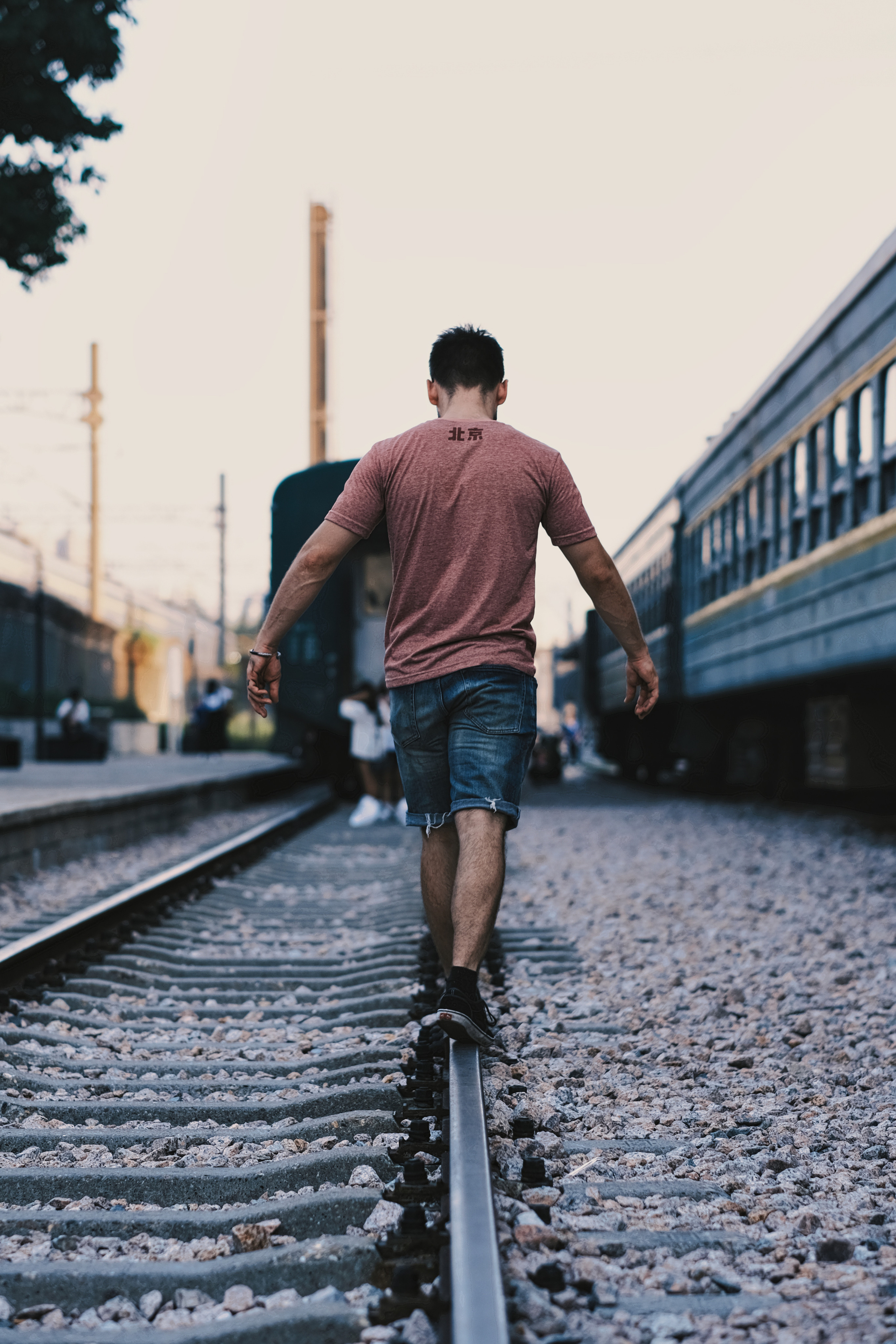The Balance of Life | Street Photography | Shenzhen | China | Camera: FUJIFILM X-Pro3 56mm F1.2 | Yuko Photography
