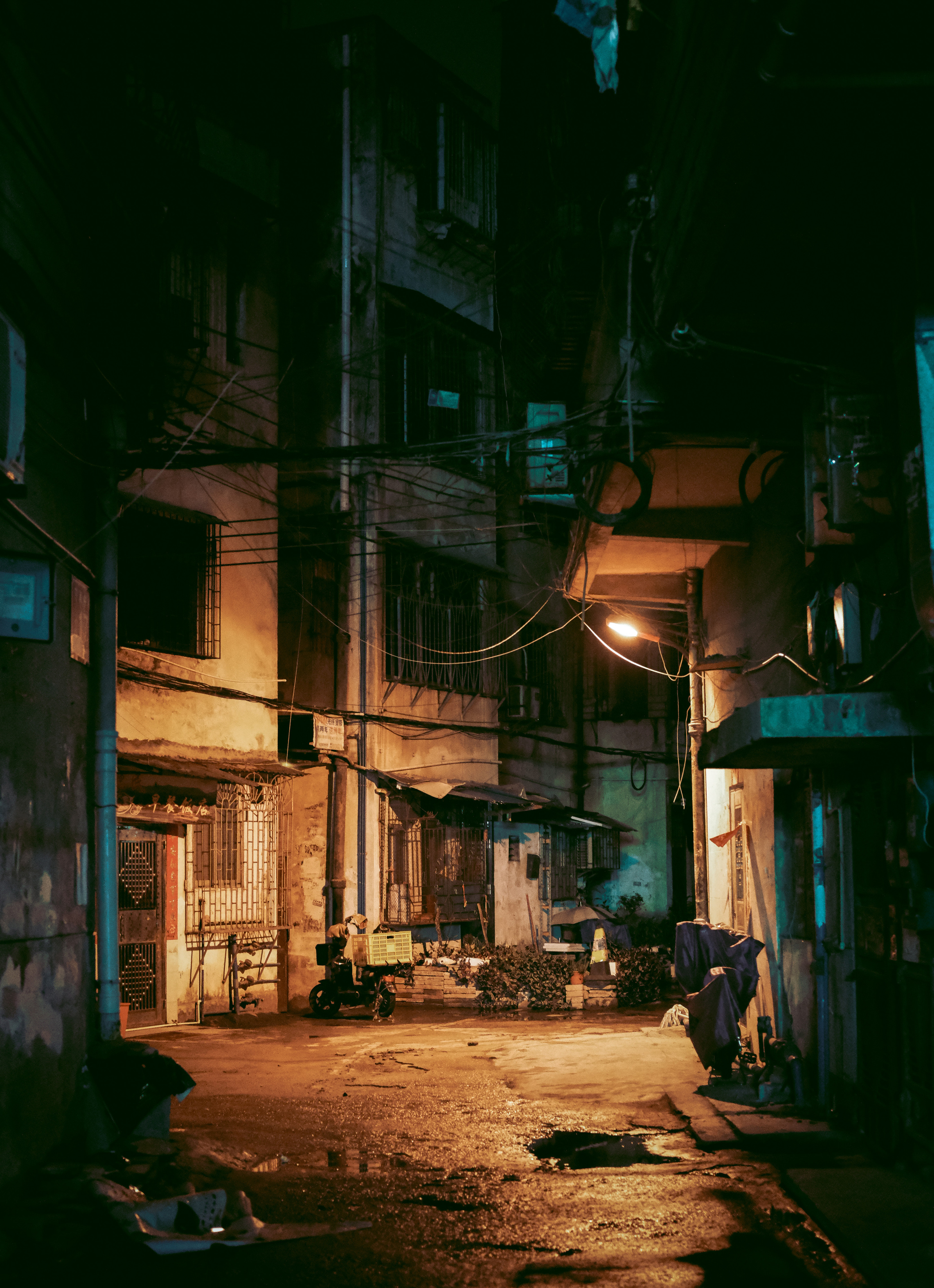 Huizhou Streets at Night | Street Photography Huizhou | China