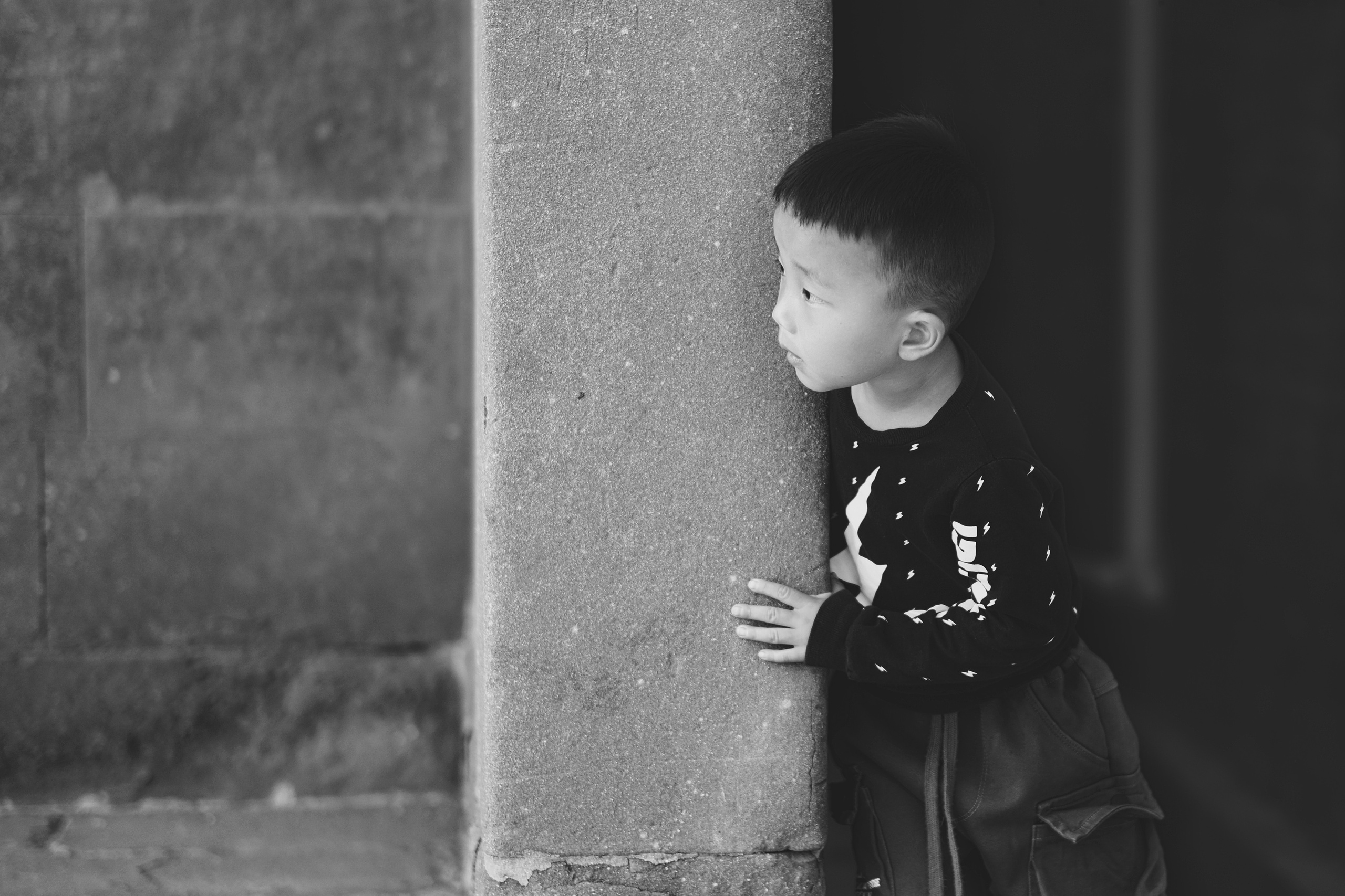 A Kid in Black and White Photography | Street Photography China | Dongguan 