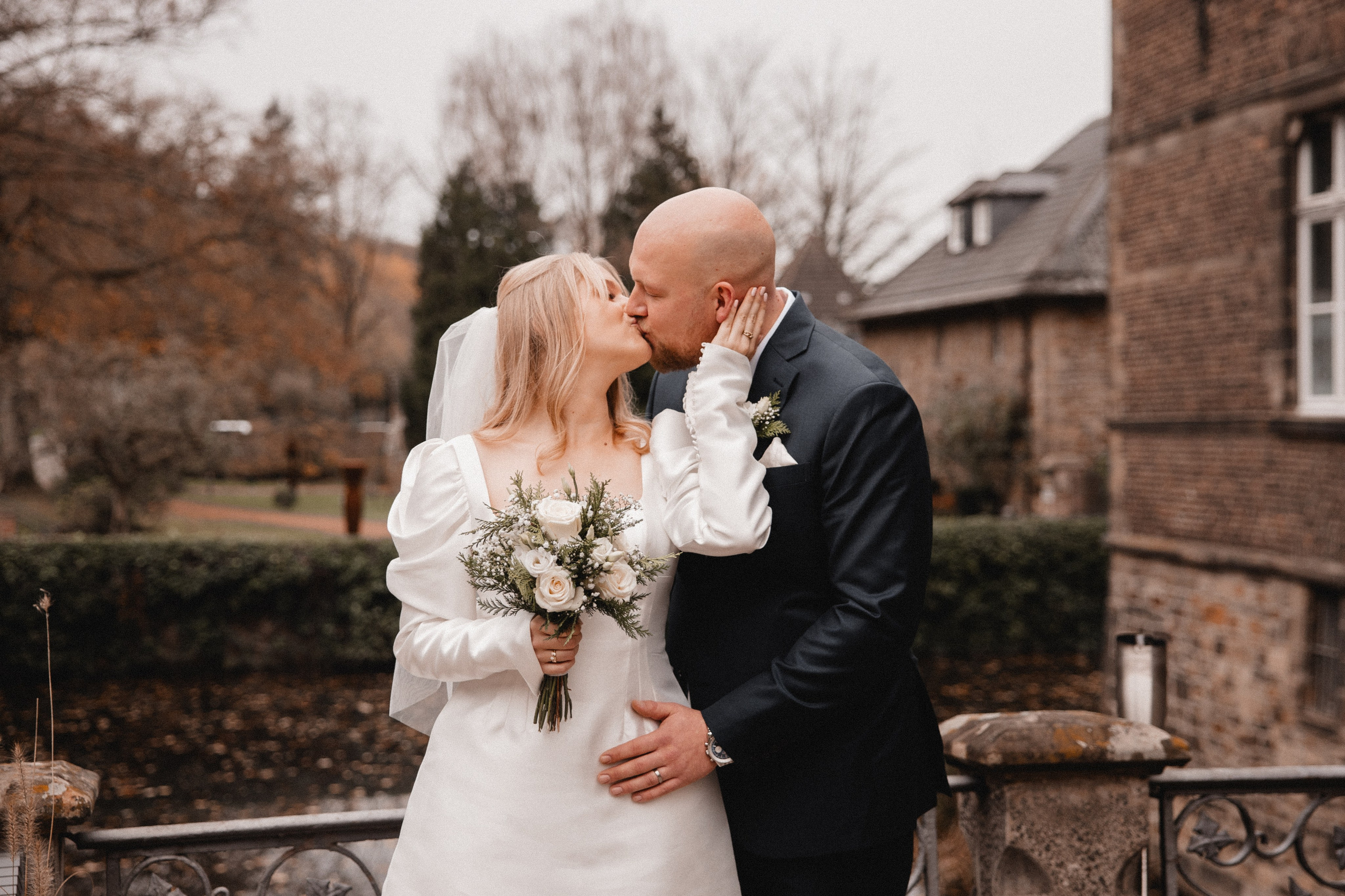 Louisa & Niklas | Schlosshotel Hugenpoet. Photographer in Bochum Dolia Halyna